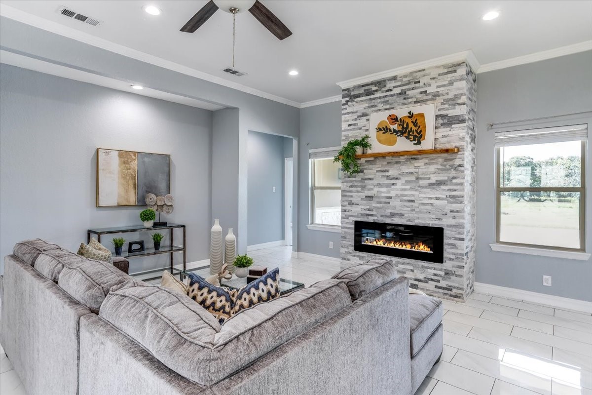9325 County Road 4074