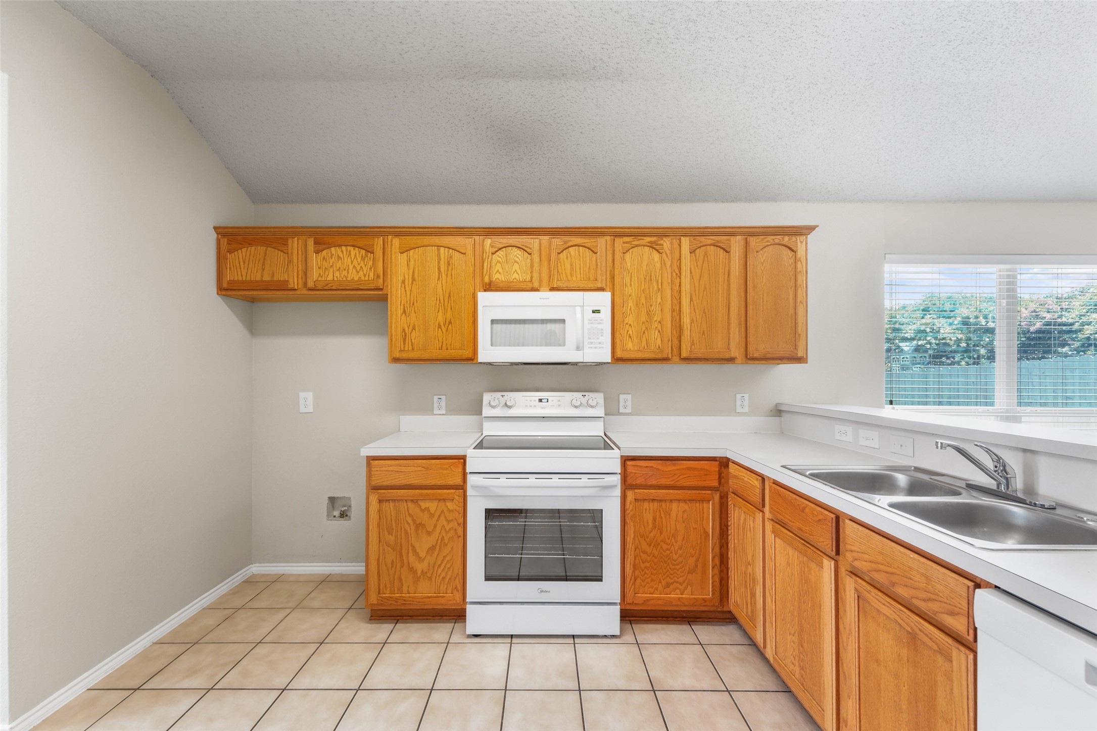 1422 Fairfield Drive