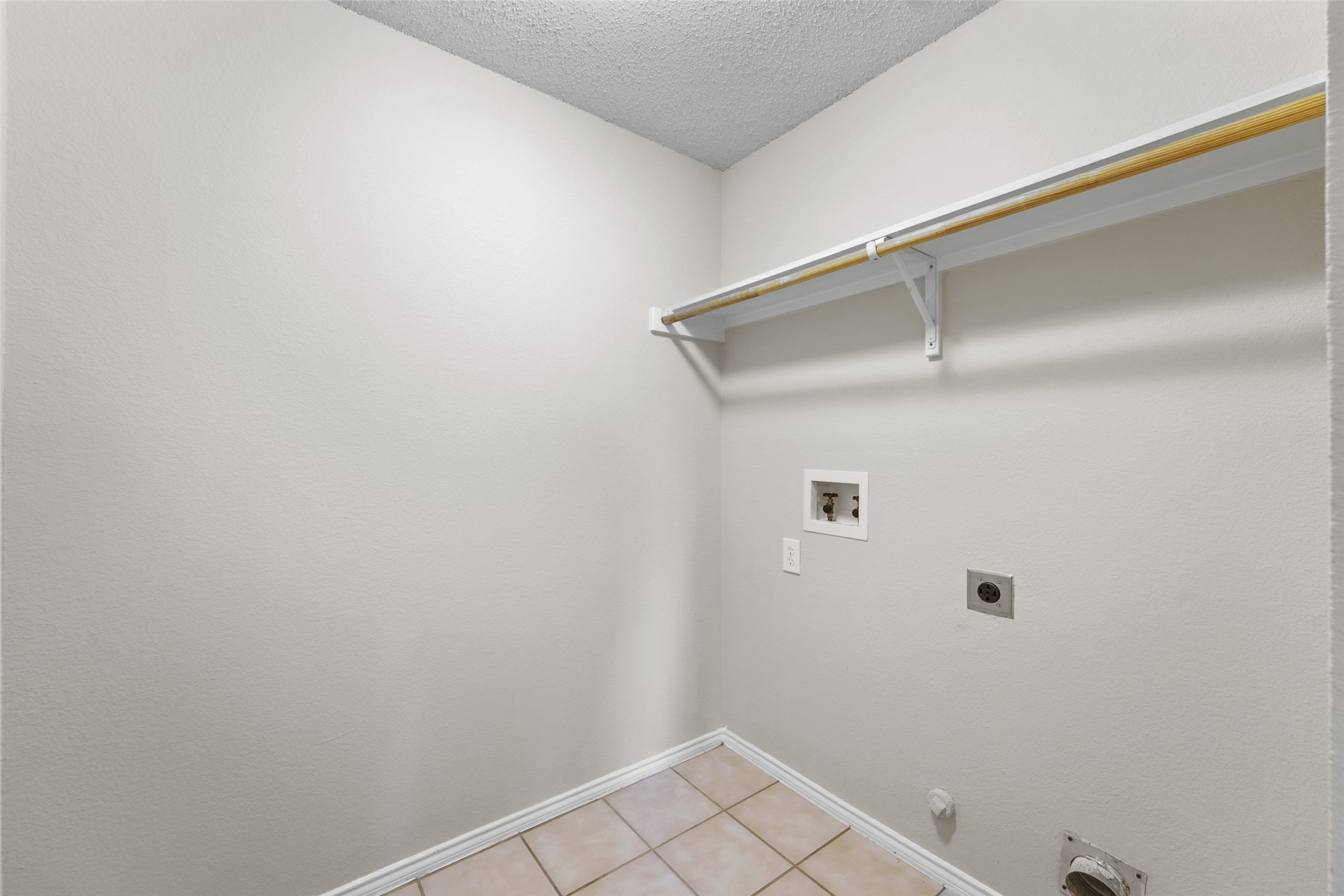 1422 Fairfield Drive