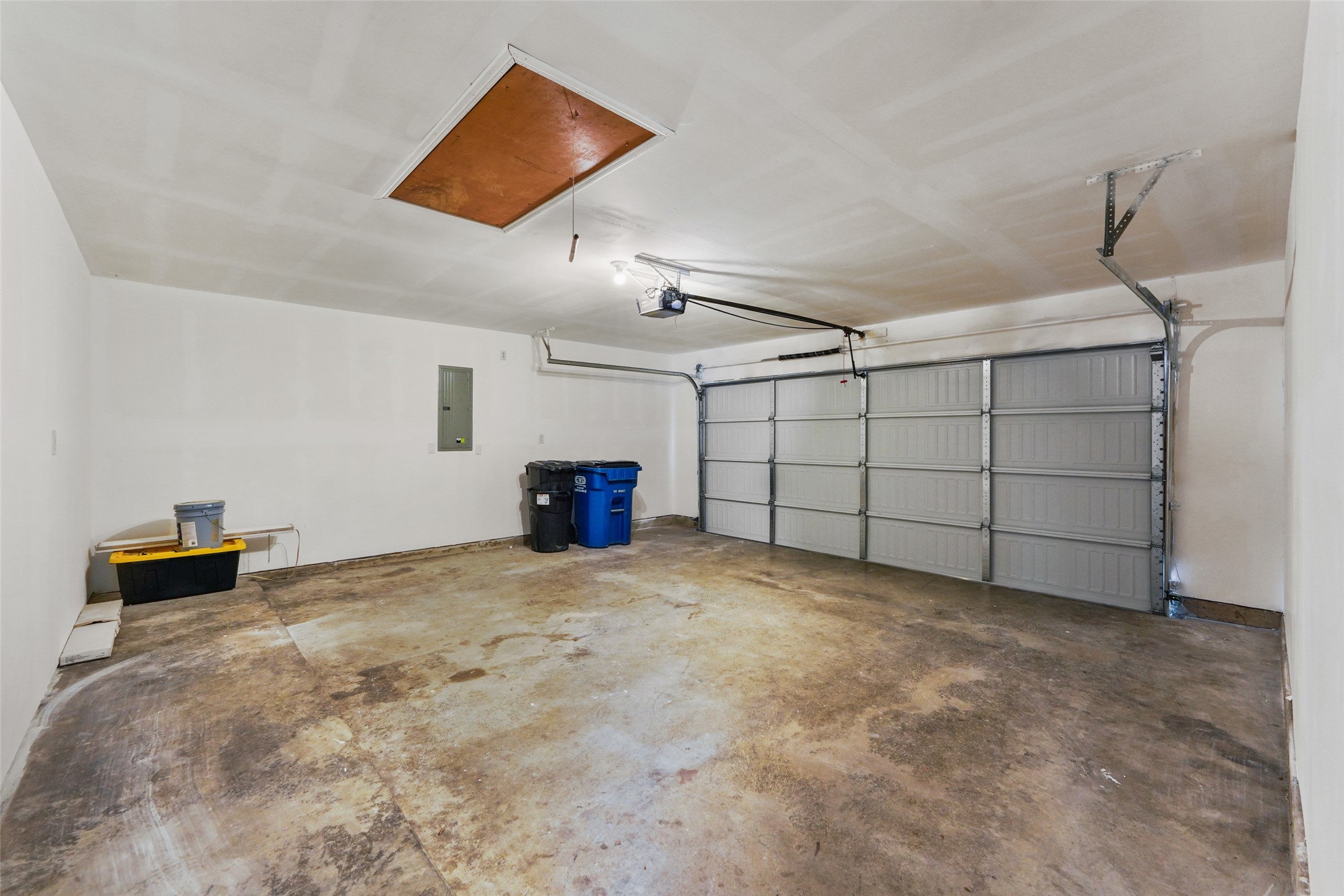 1422 Fairfield Drive