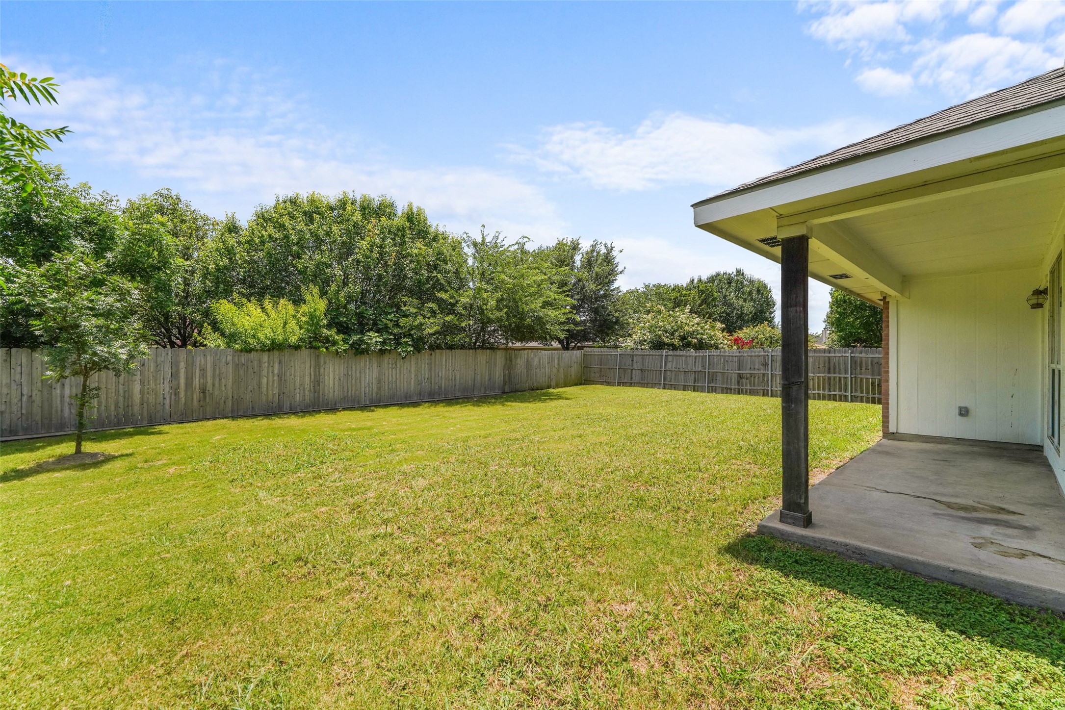 1422 Fairfield Drive