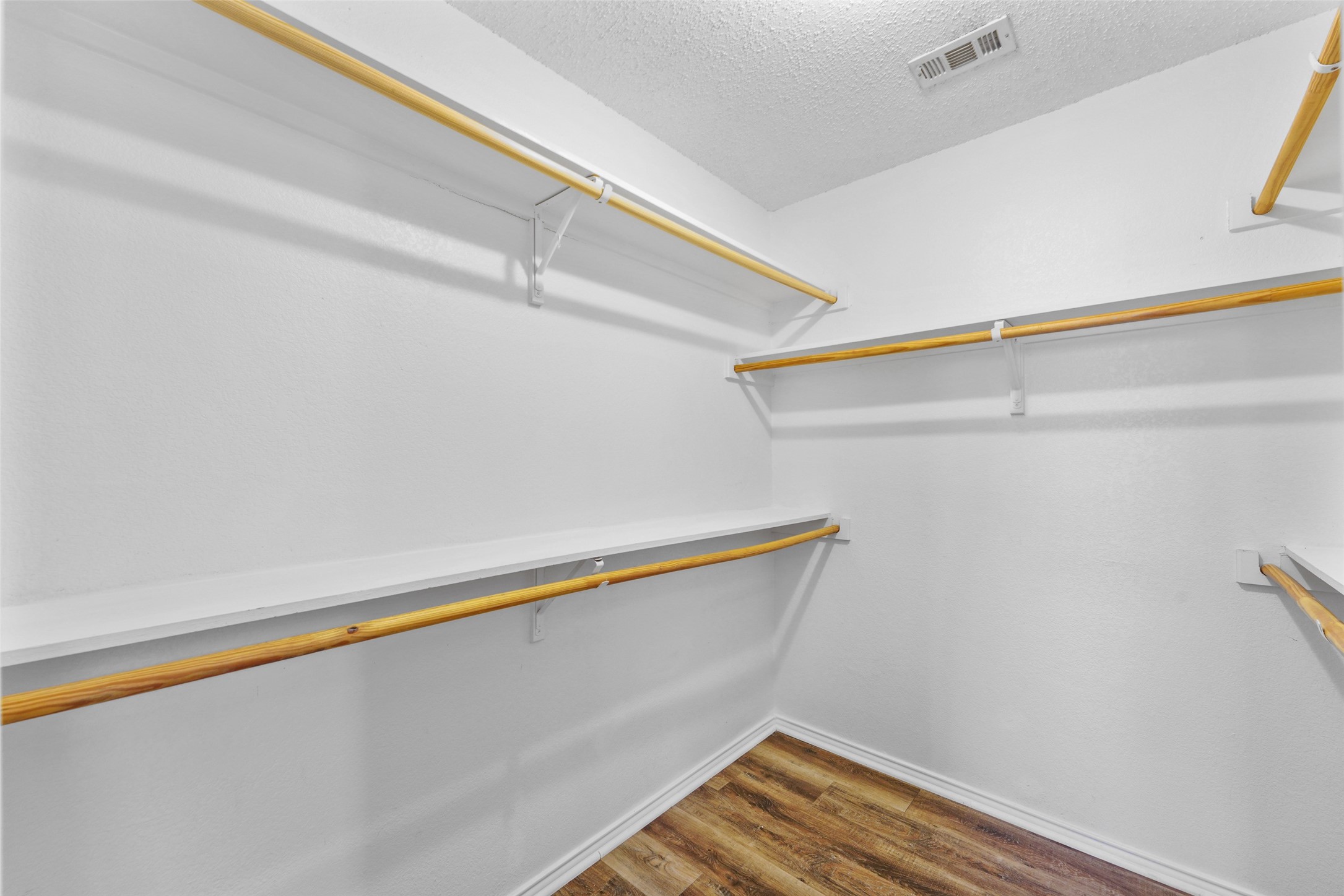 1422 Fairfield Drive