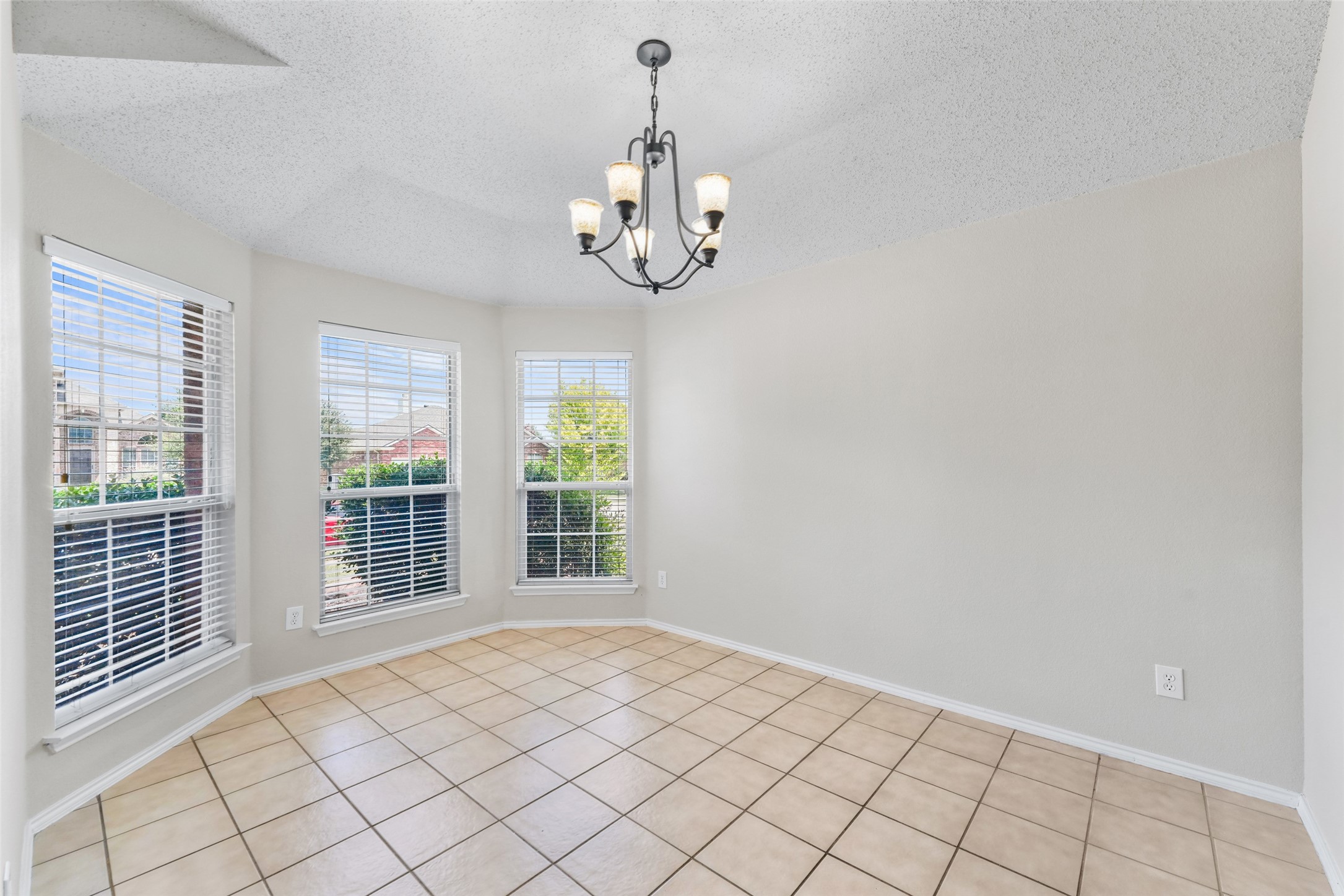 1422 Fairfield Drive