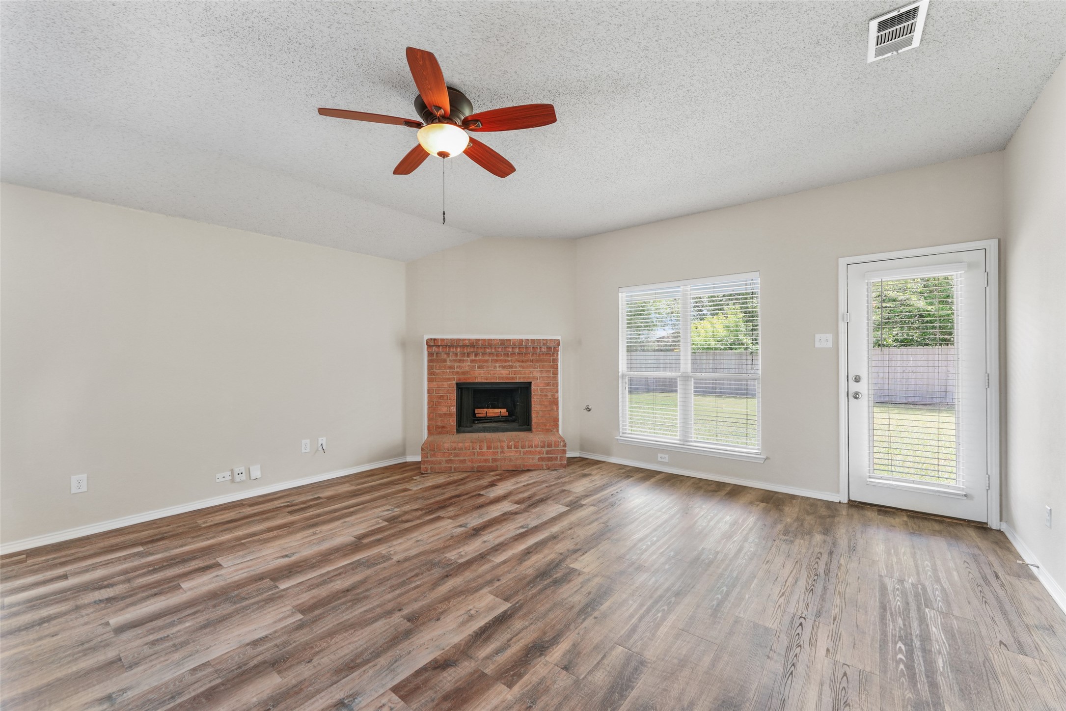 1422 Fairfield Drive