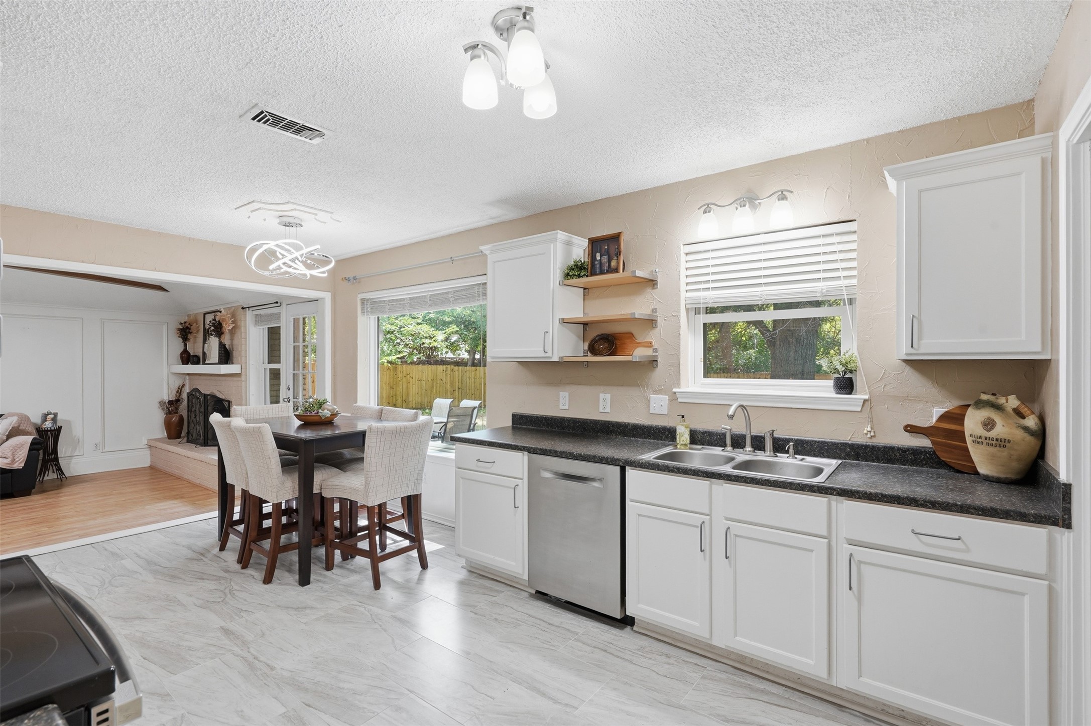 3113 Spring Lake Drive