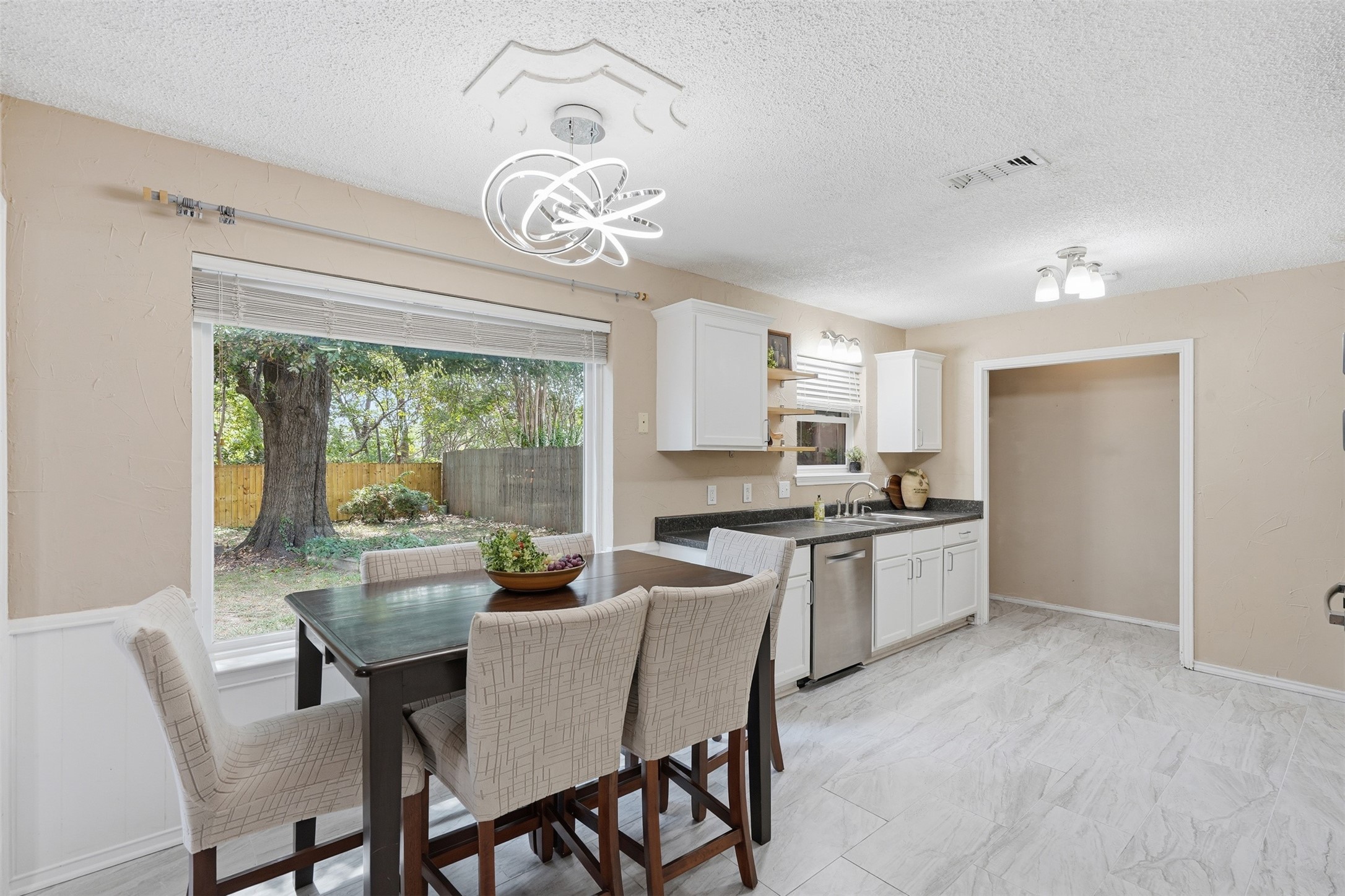 3113 Spring Lake Drive