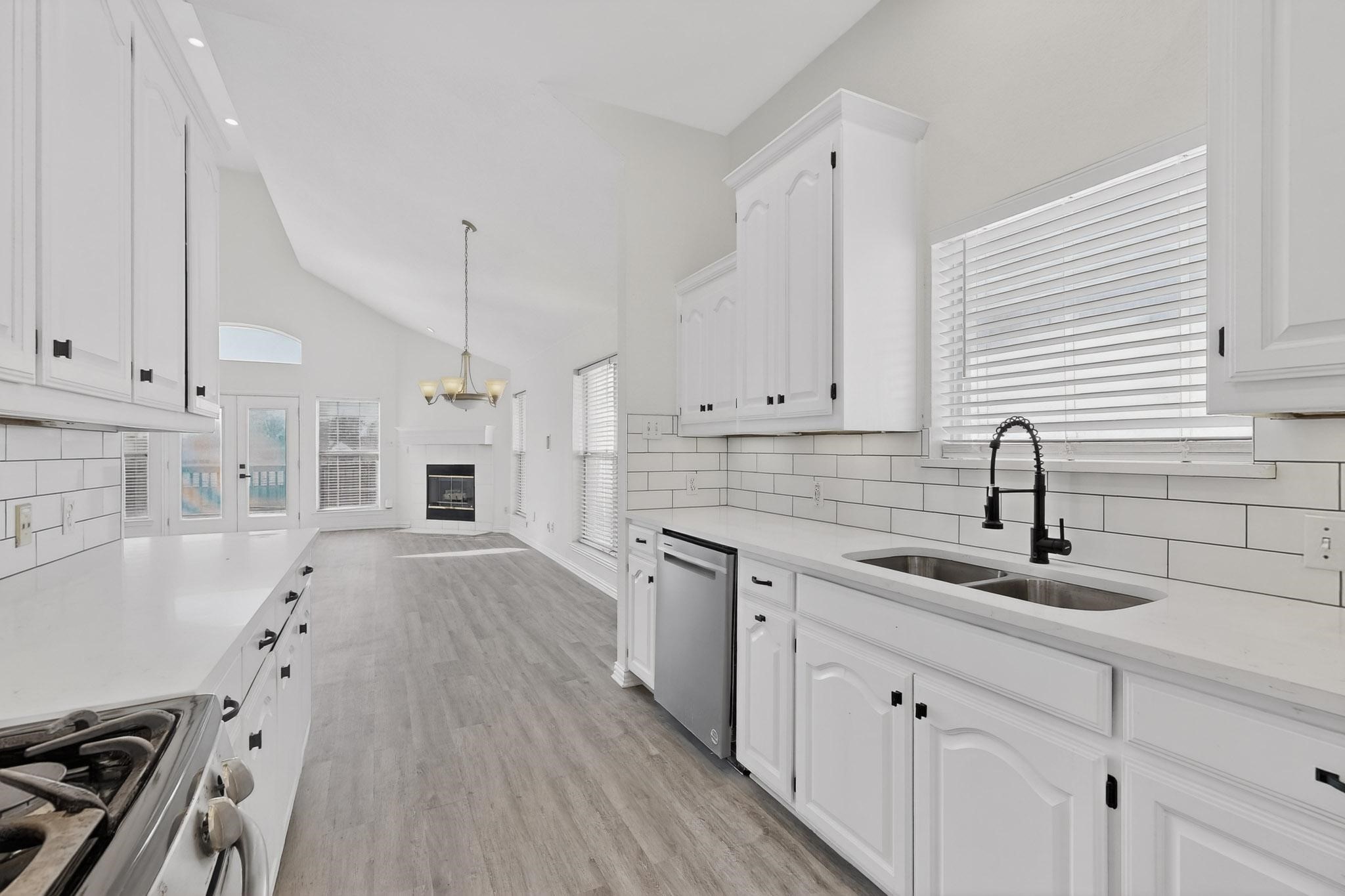 714 Ashbrook Court