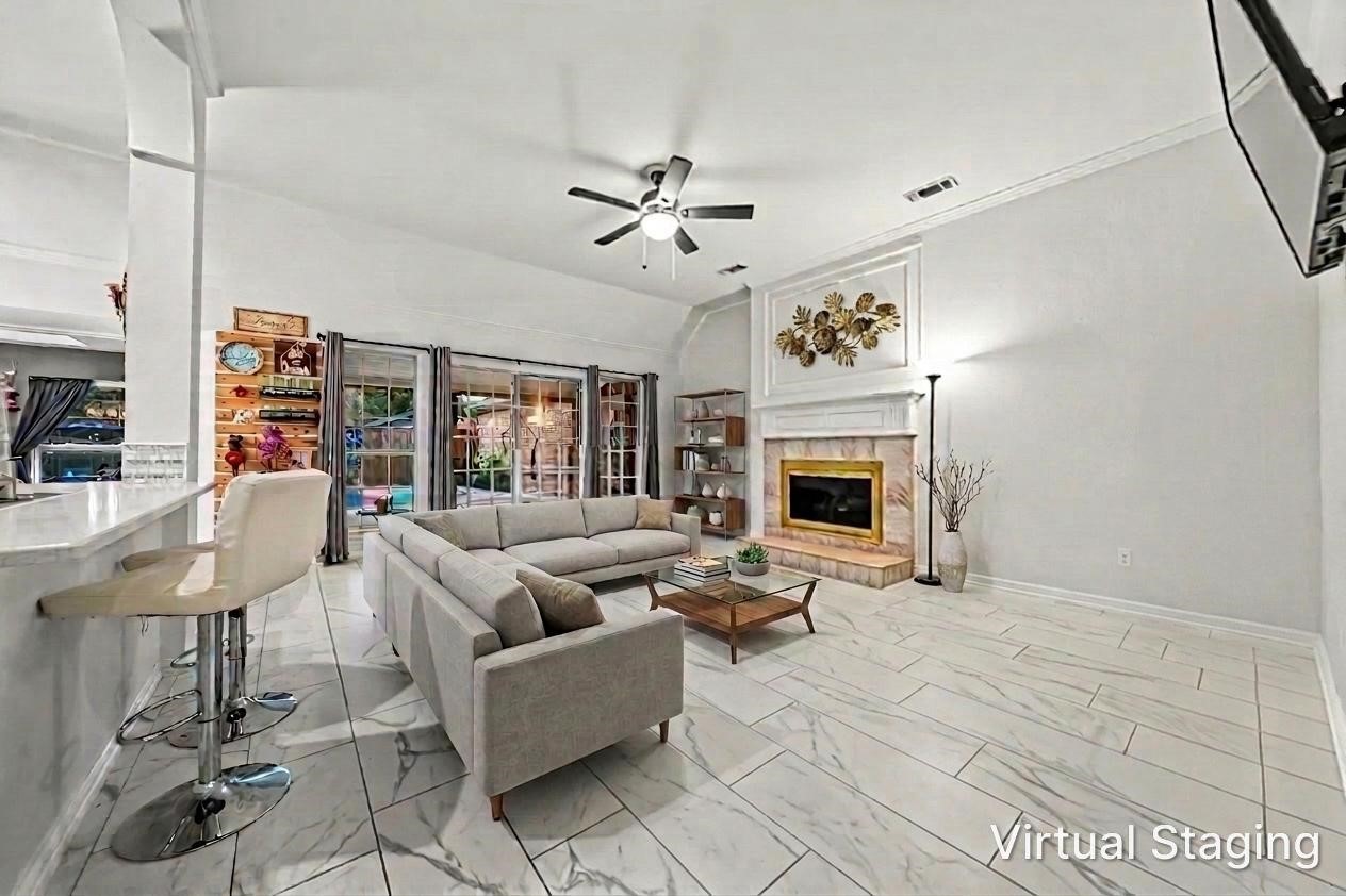 2530 Cresthaven Drive
