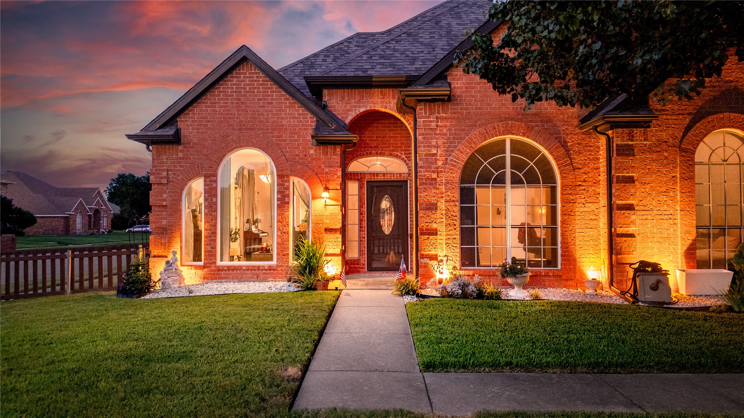 2530 Cresthaven Drive