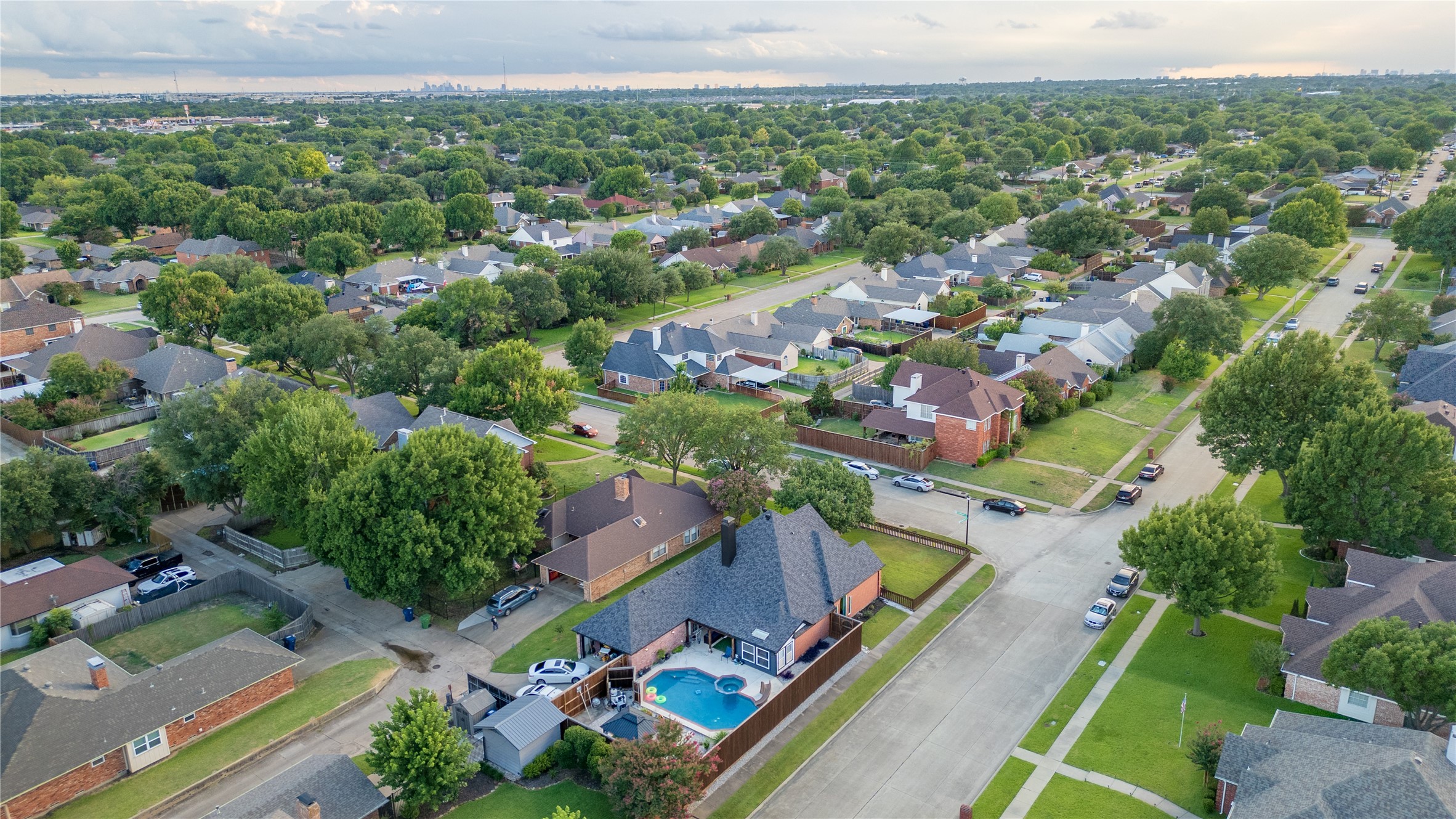2530 Cresthaven Drive