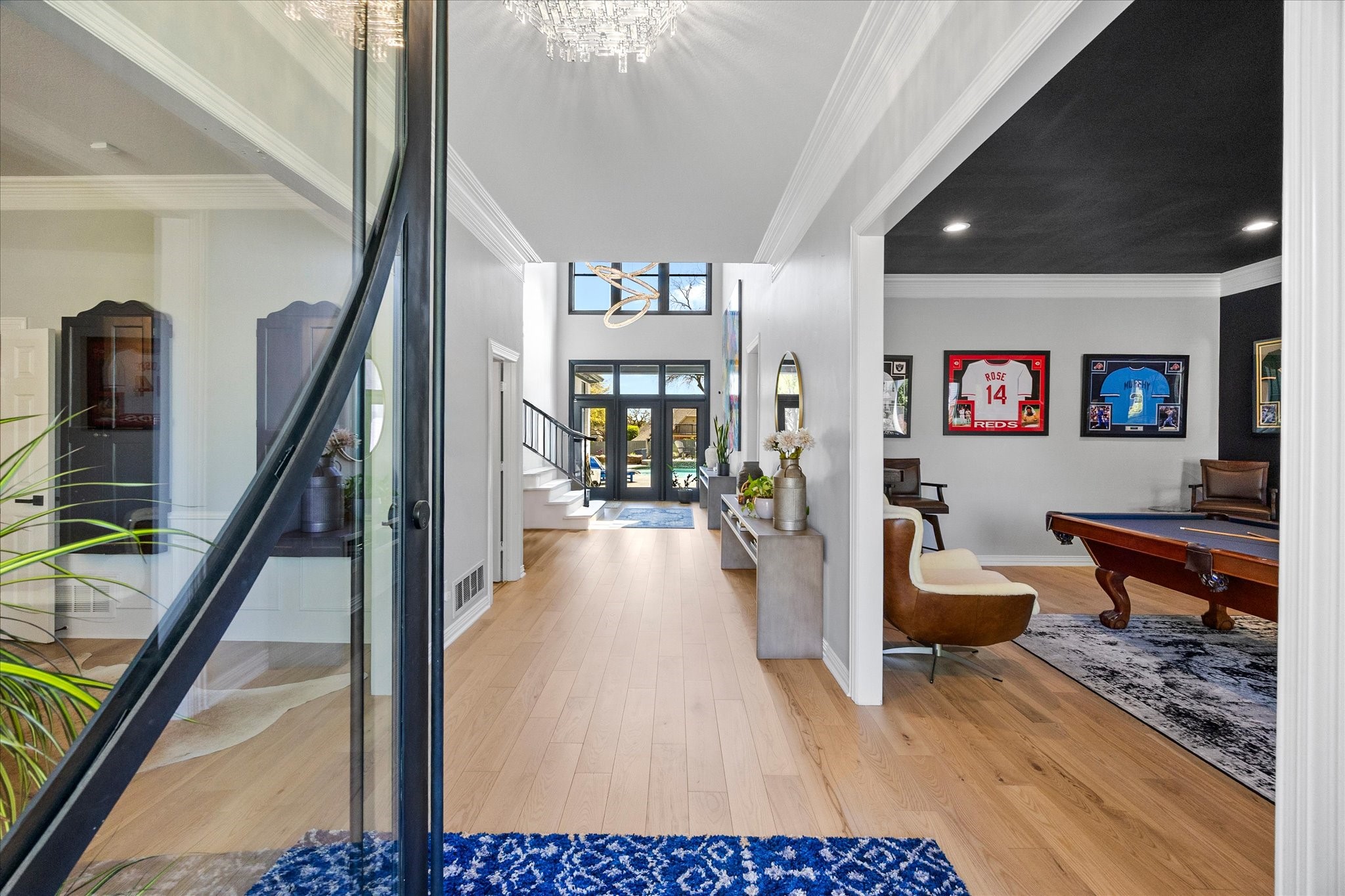1107 Travis Court