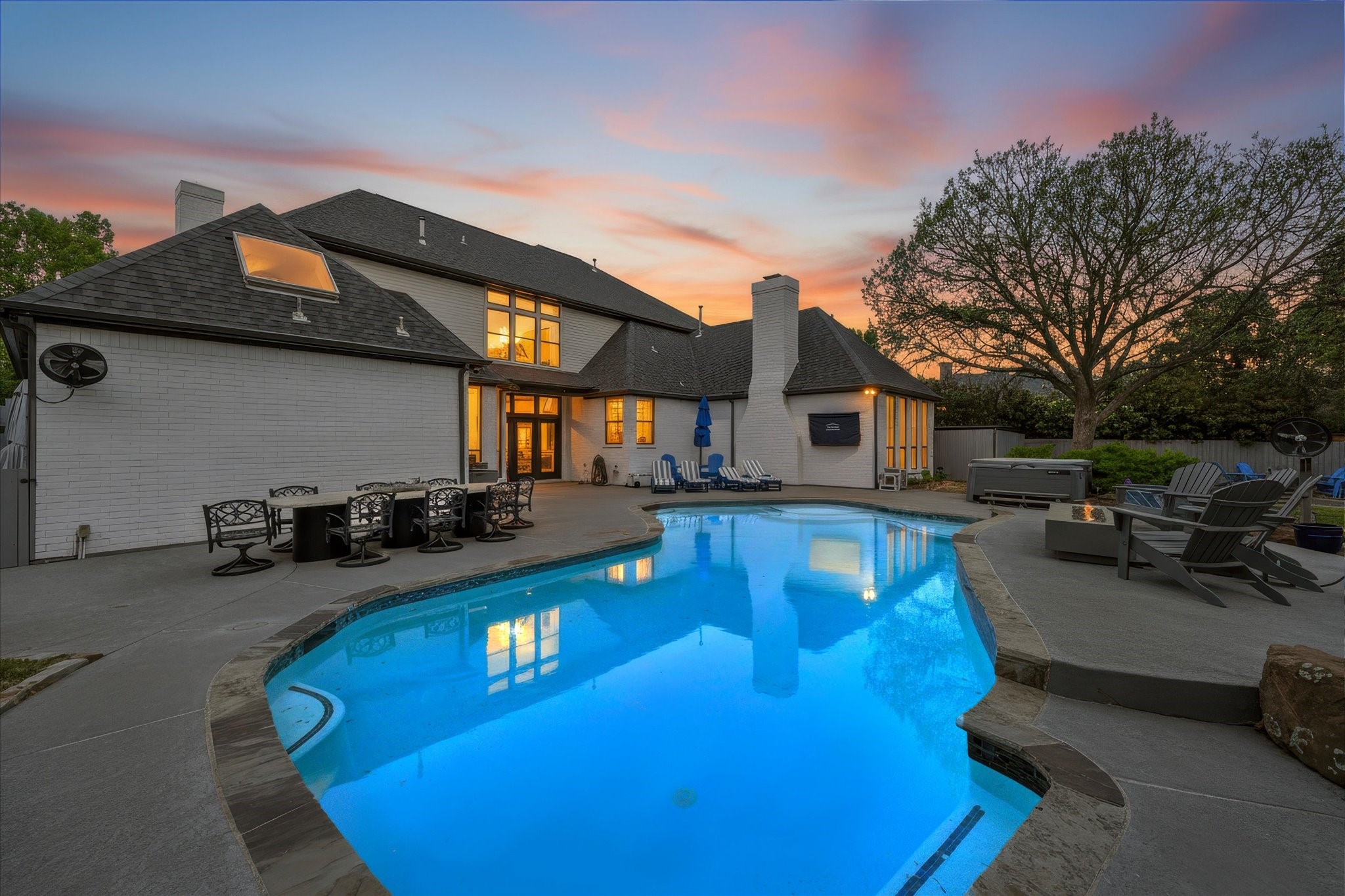 1107 Travis Court