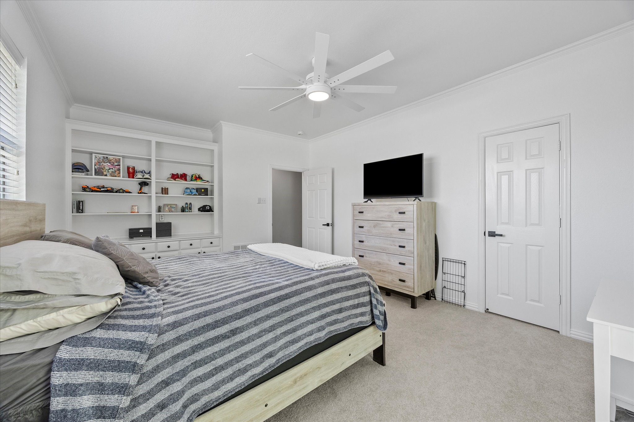 1107 Travis Court