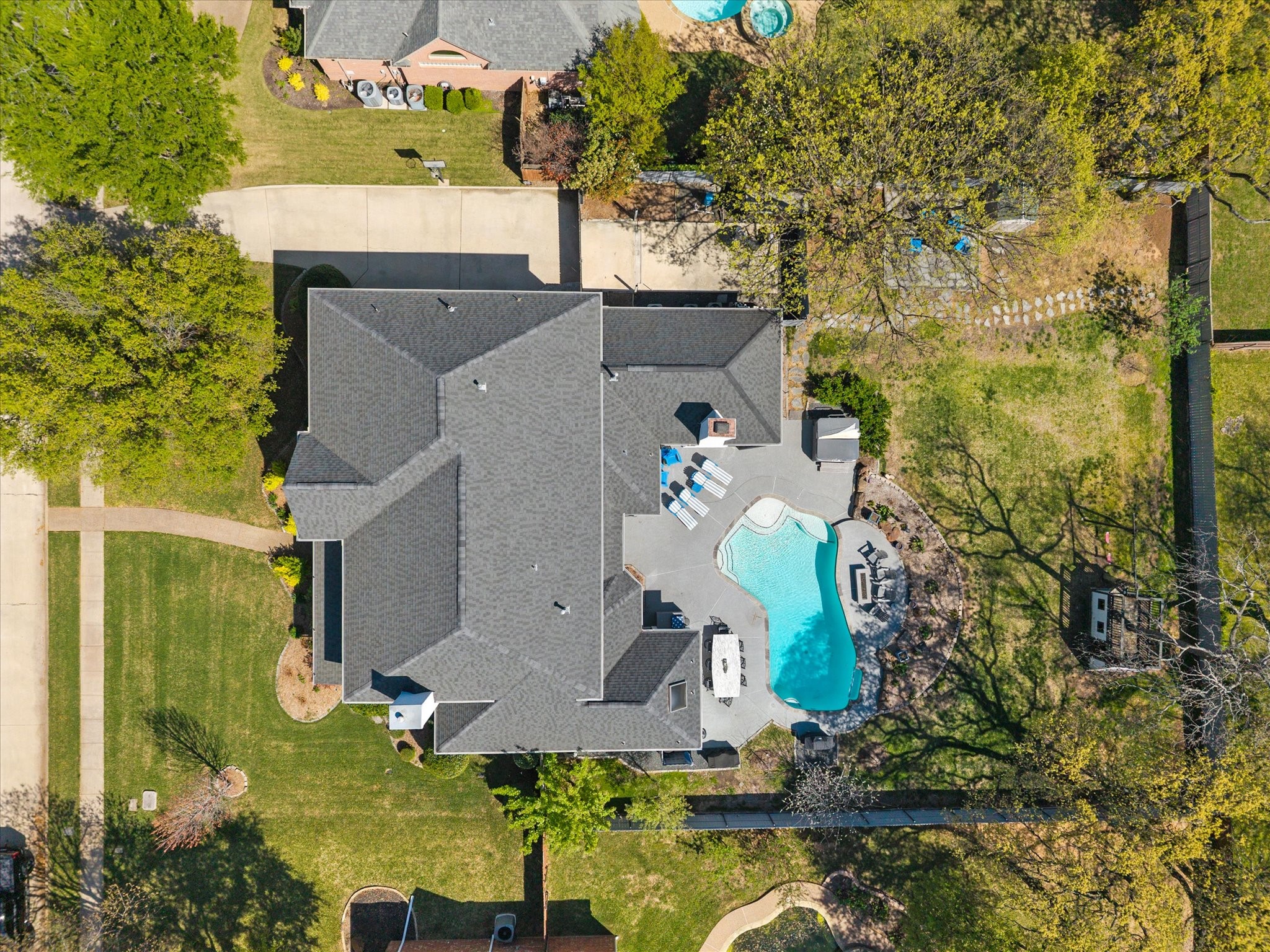 1107 Travis Court