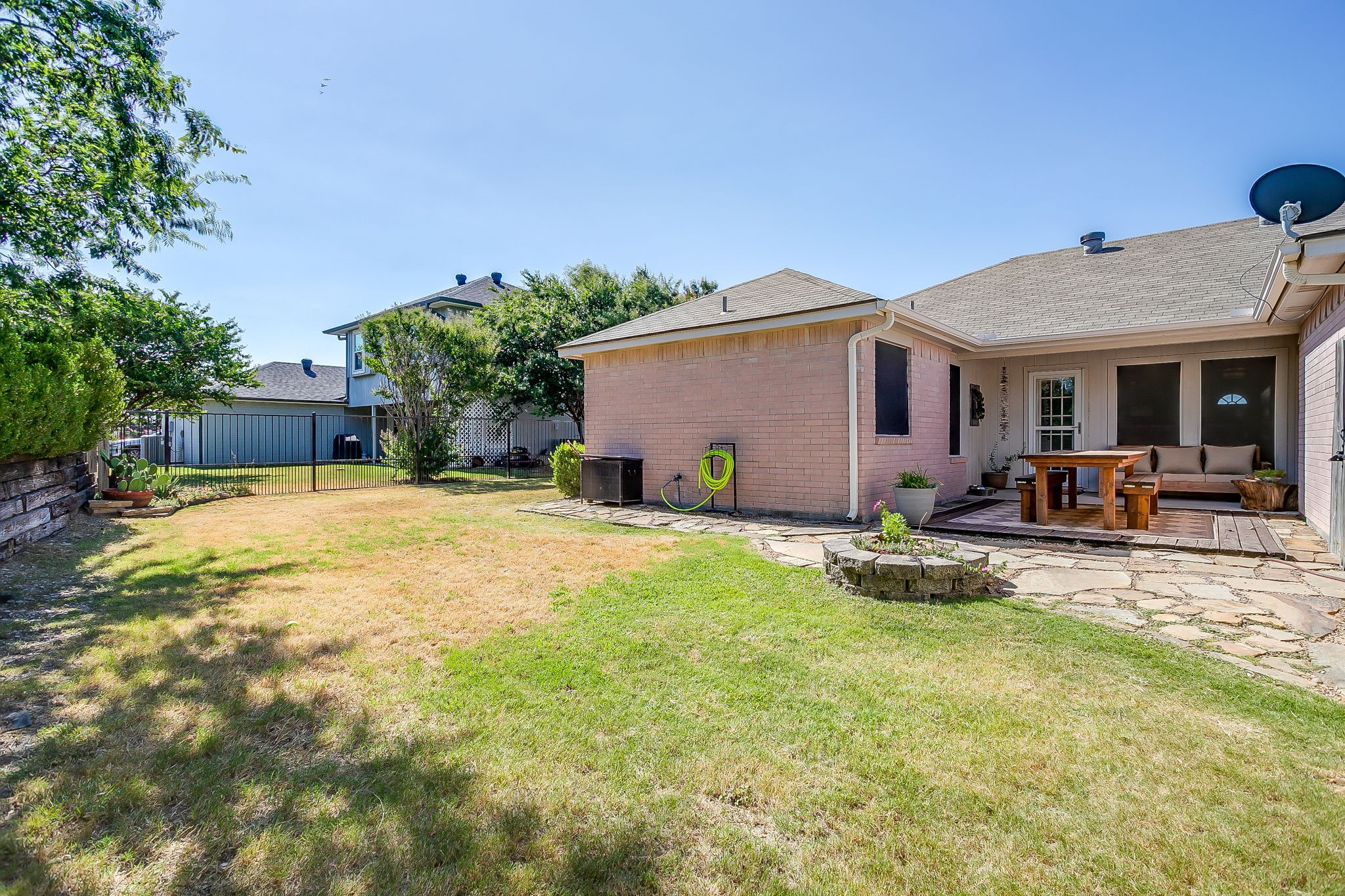 401 Hillside Drive