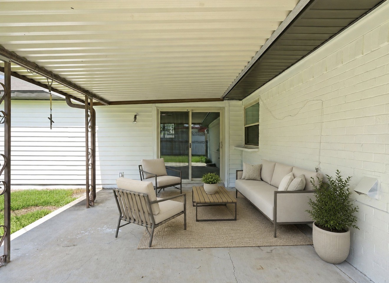 1700 Jasmine Lane