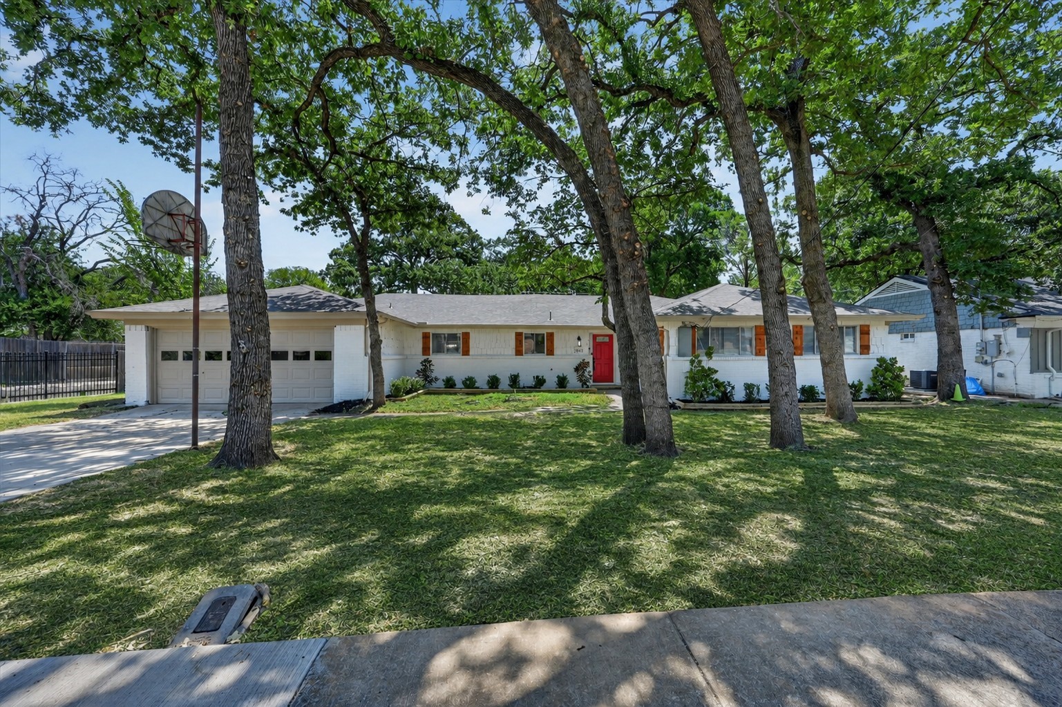 1620 Sunnybrook Drive