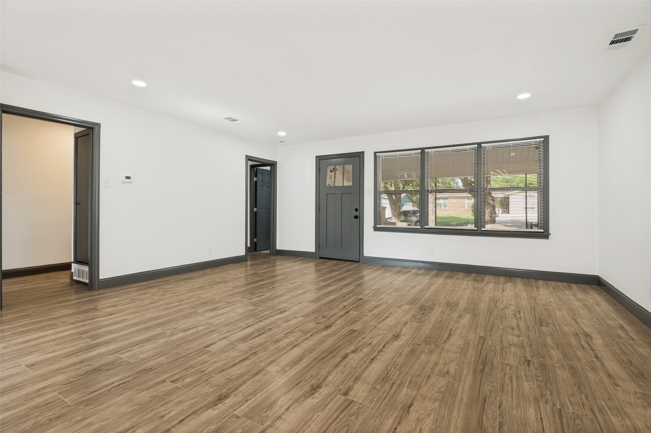 3910 Vanette Lane