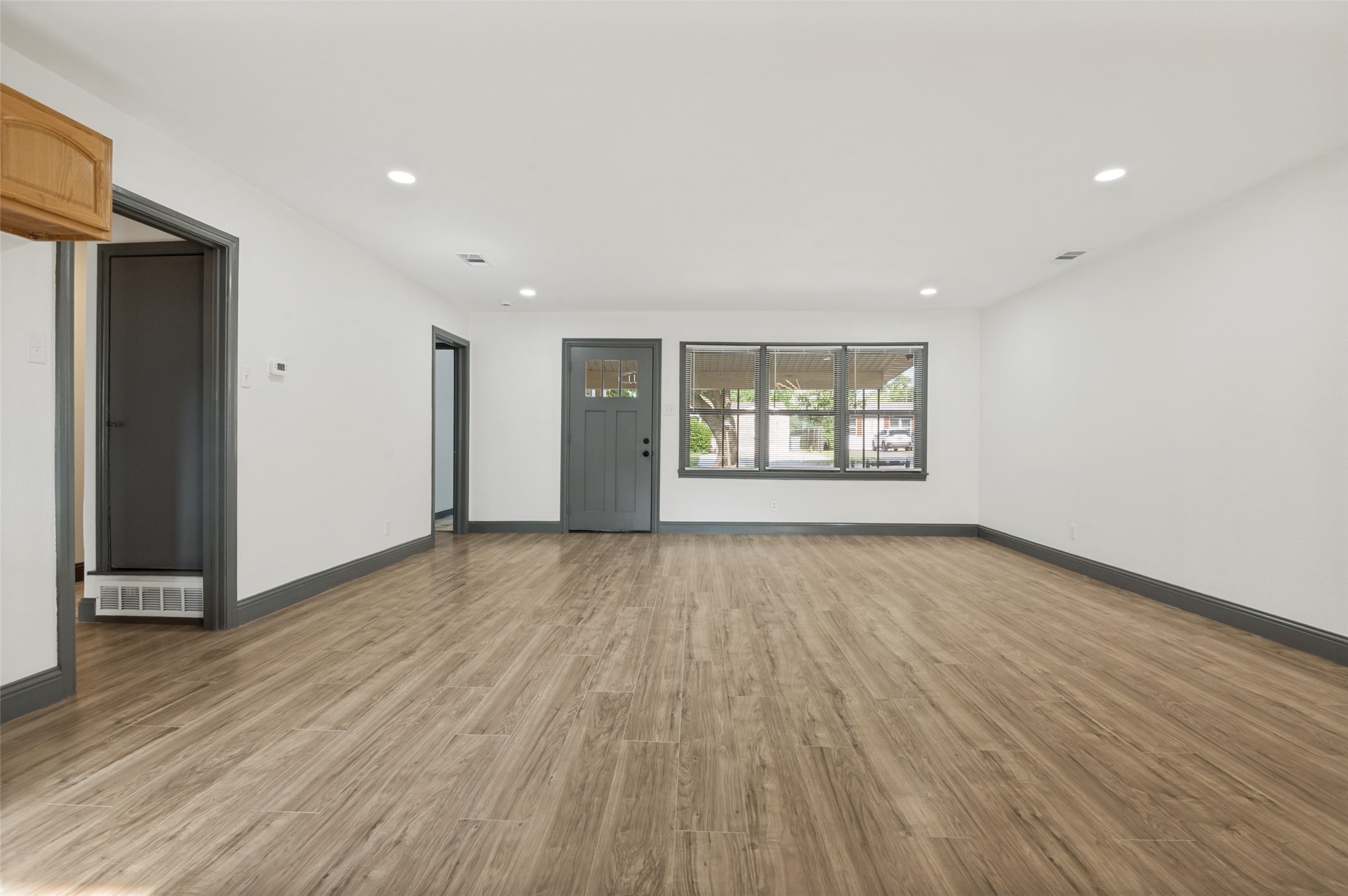 3910 Vanette Lane