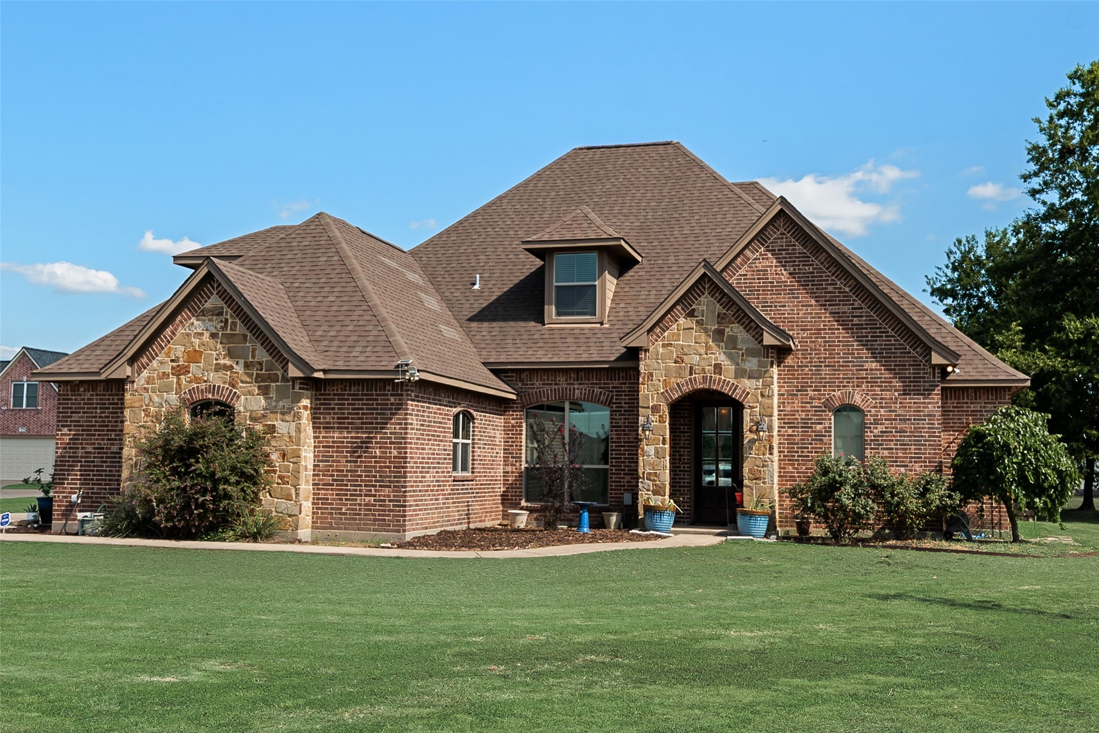 1127 Sonora Court