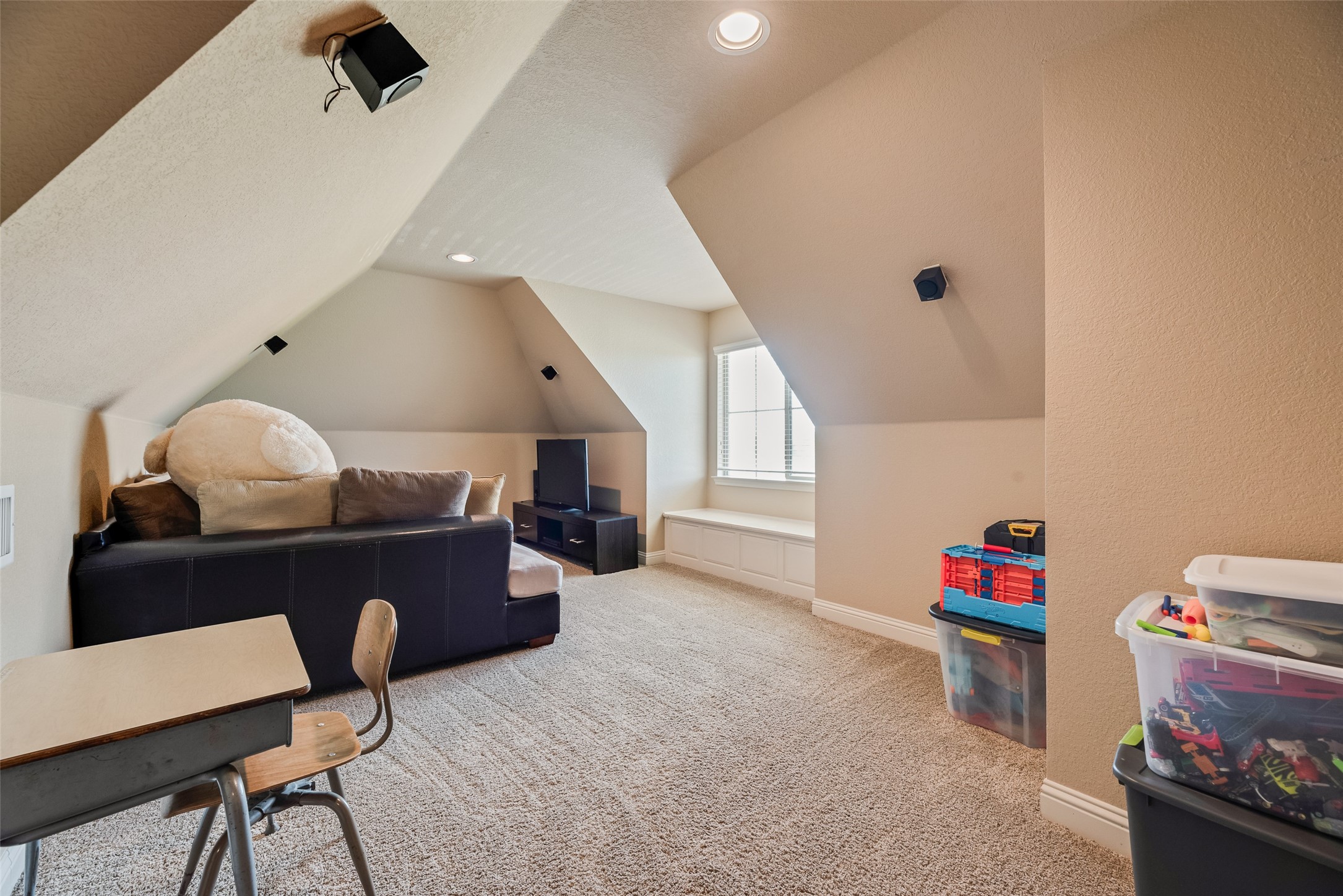 1127 Sonora Court
