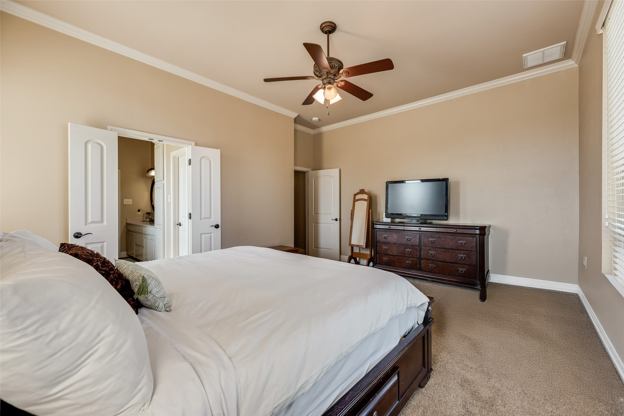 1127 Sonora Court