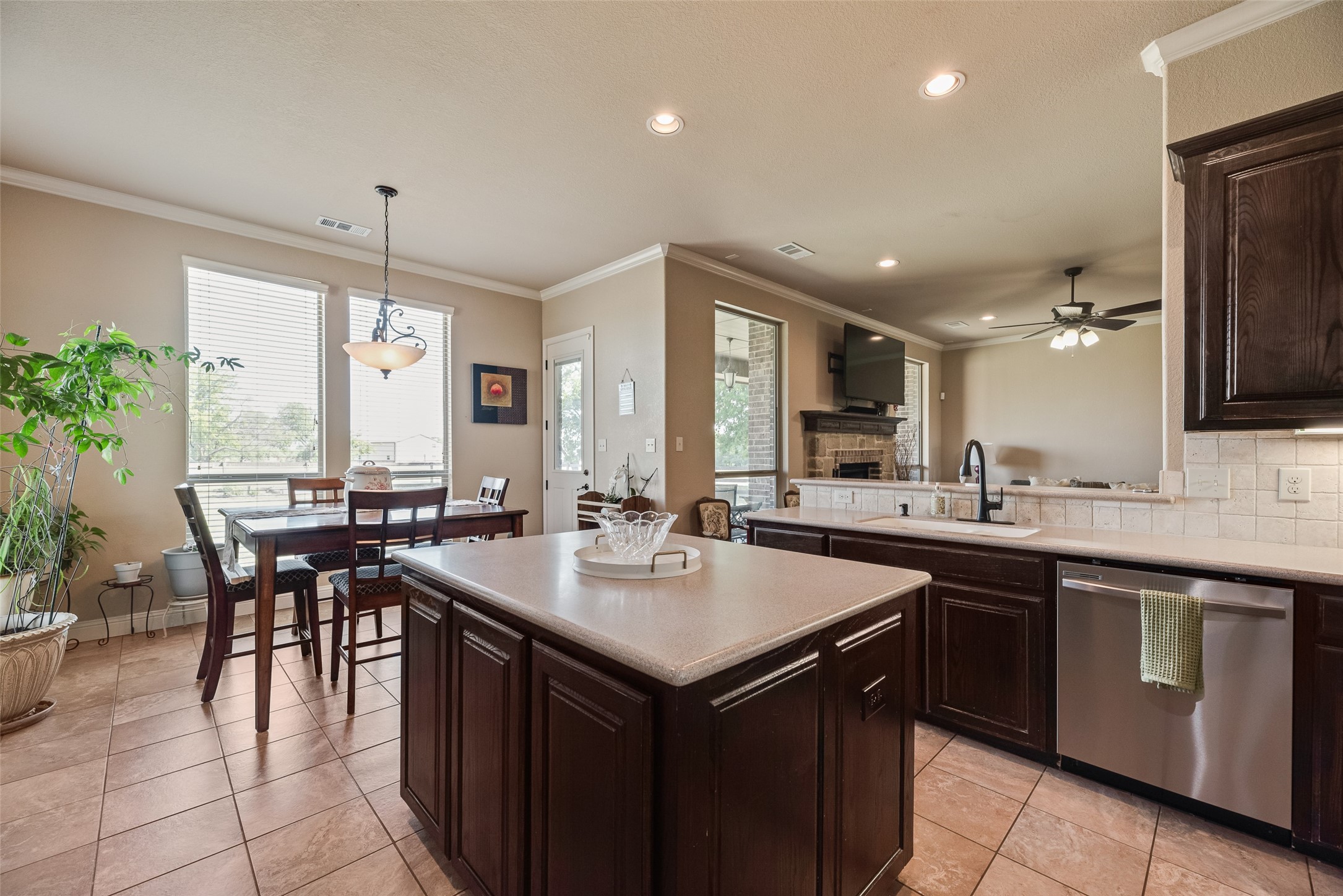 1127 Sonora Court
