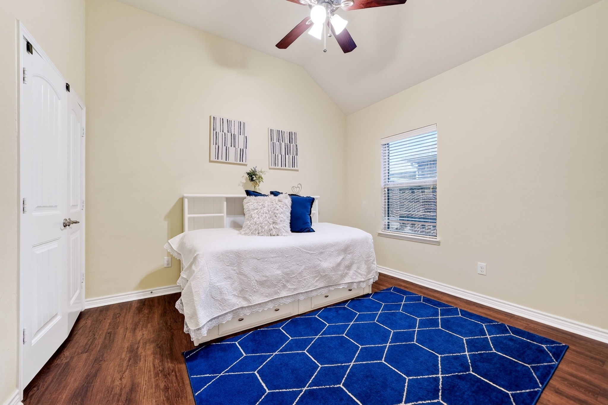 11205 Gibbons Creek Drive