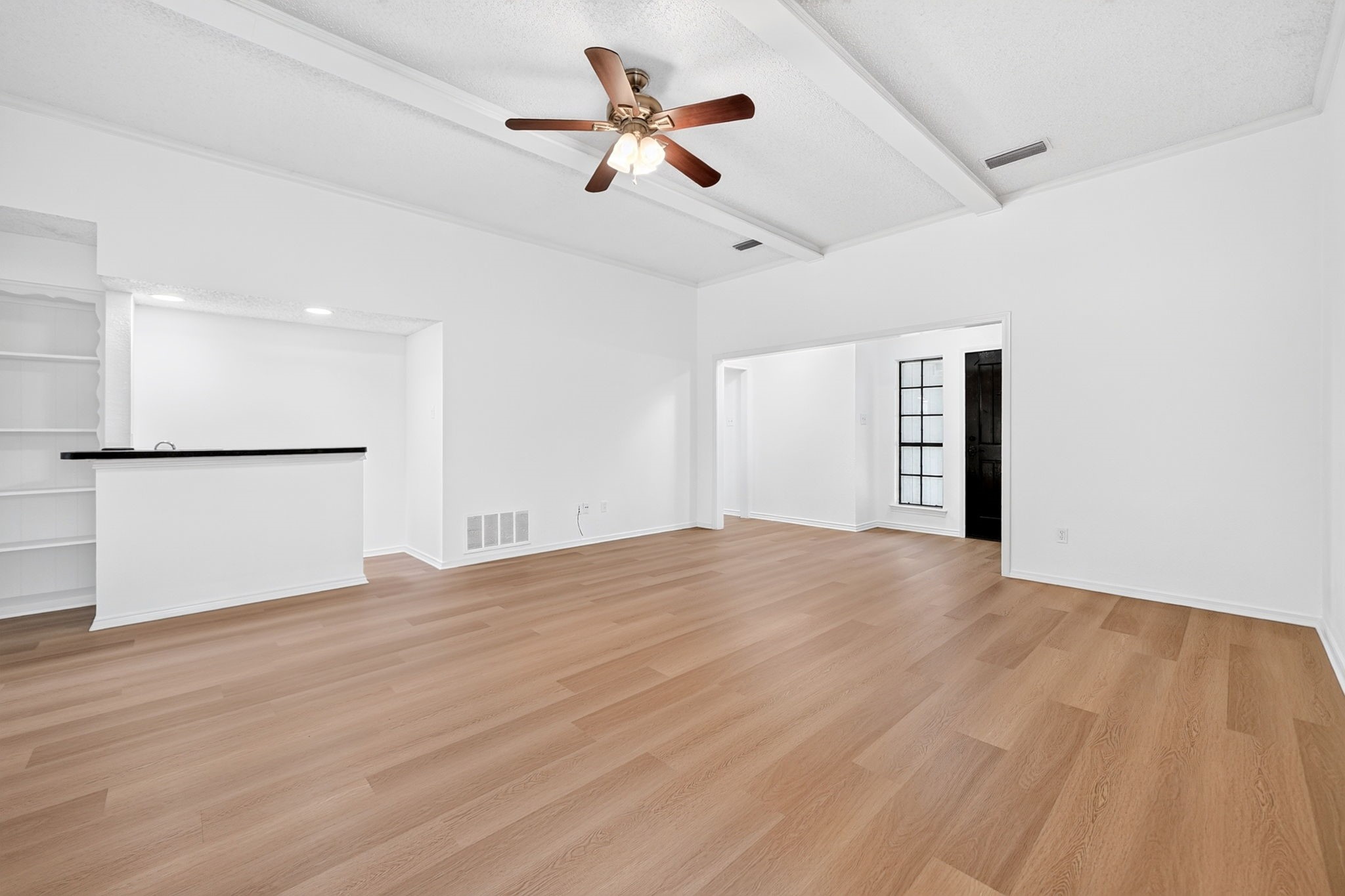 806 Lake Meadows Circle