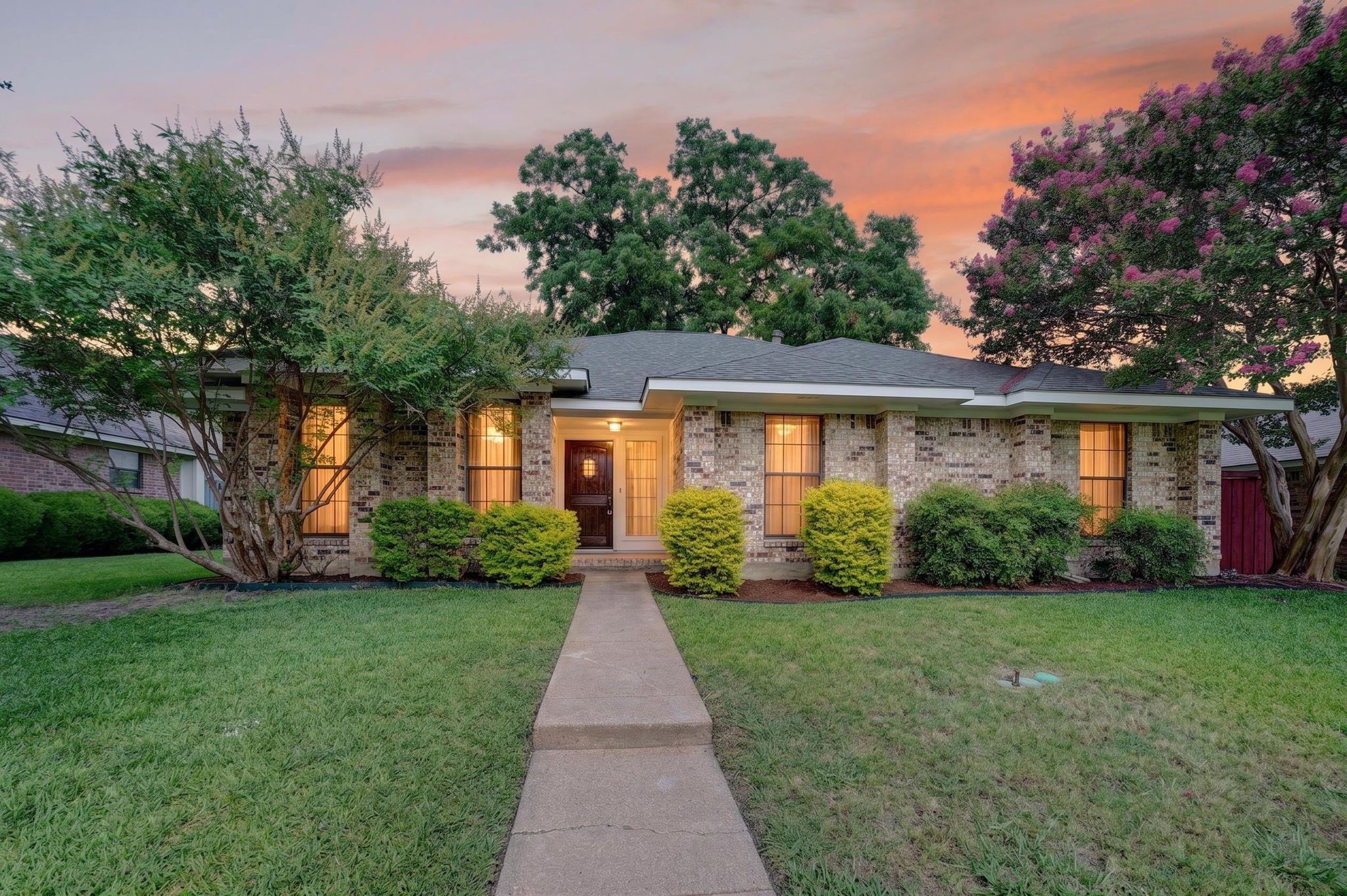 806 Lake Meadows Circle