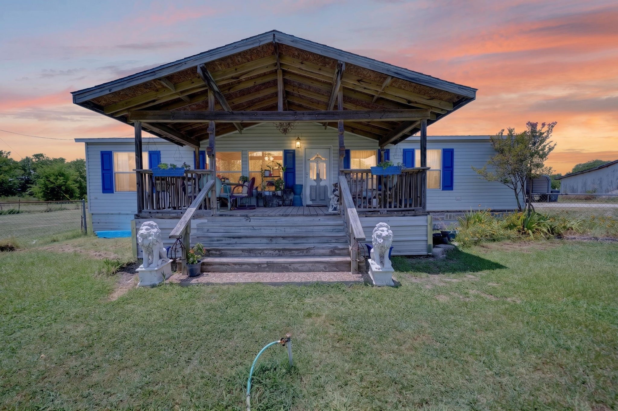 8900 Crestview Estate Road