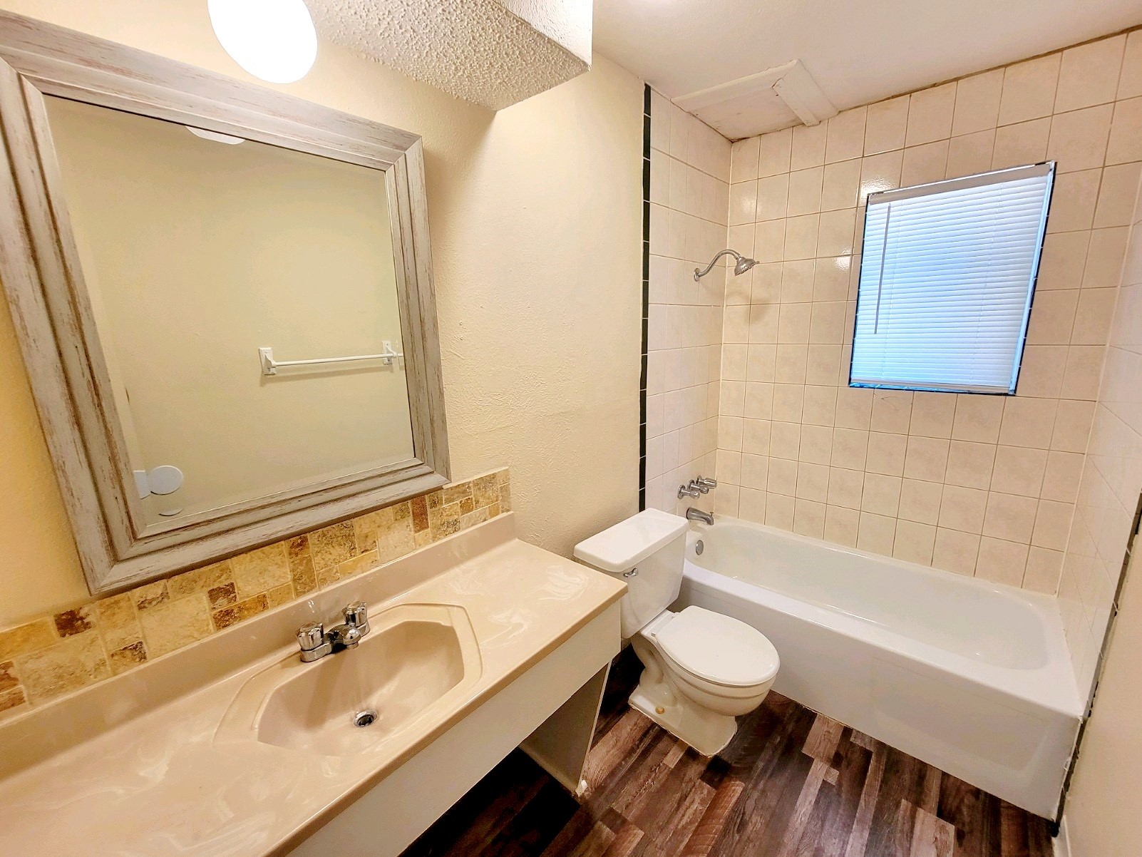 202 Park Circle 2