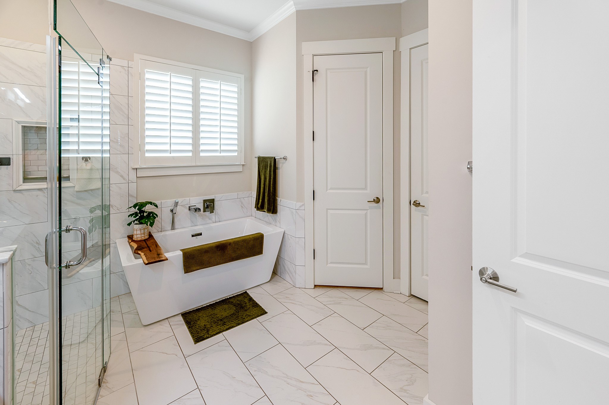 1023 Saint Thomas Court