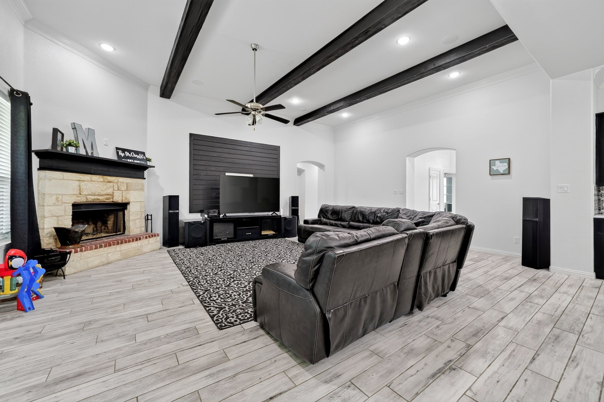 1095 Emilia Drive
