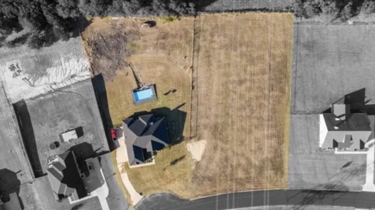 1095 Emilia Drive