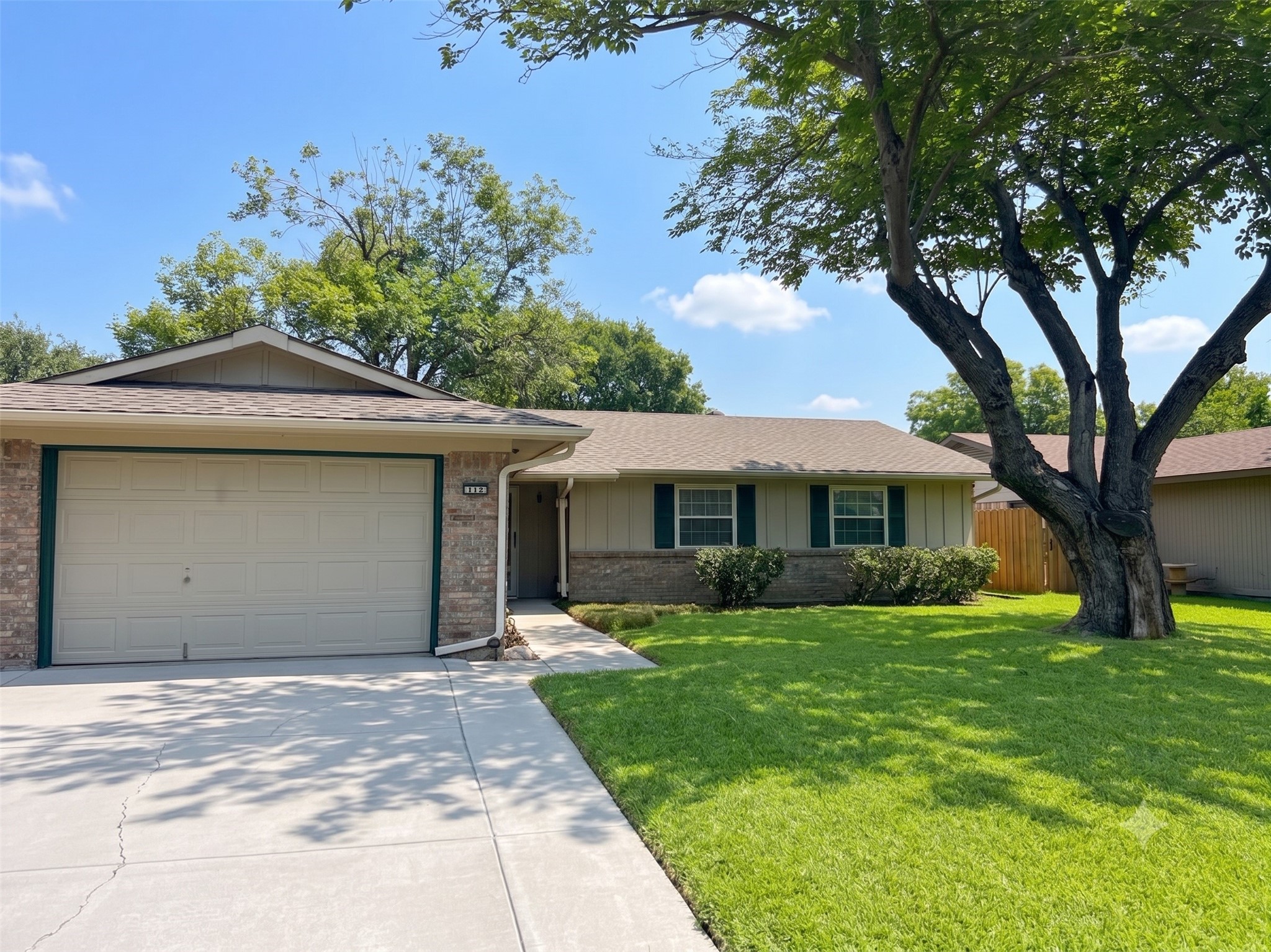 606 Oxford Park