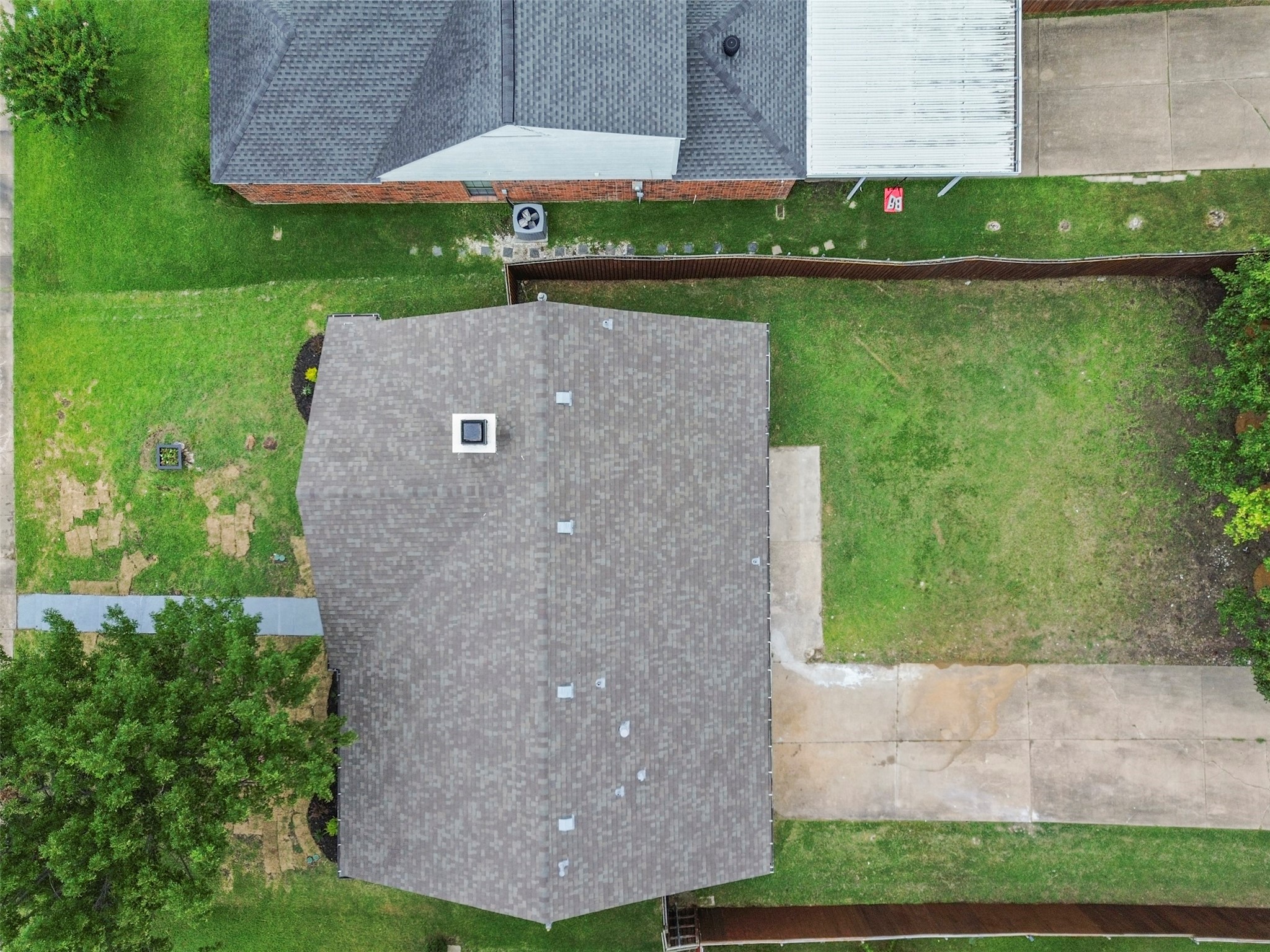 1612 Huntington Drive