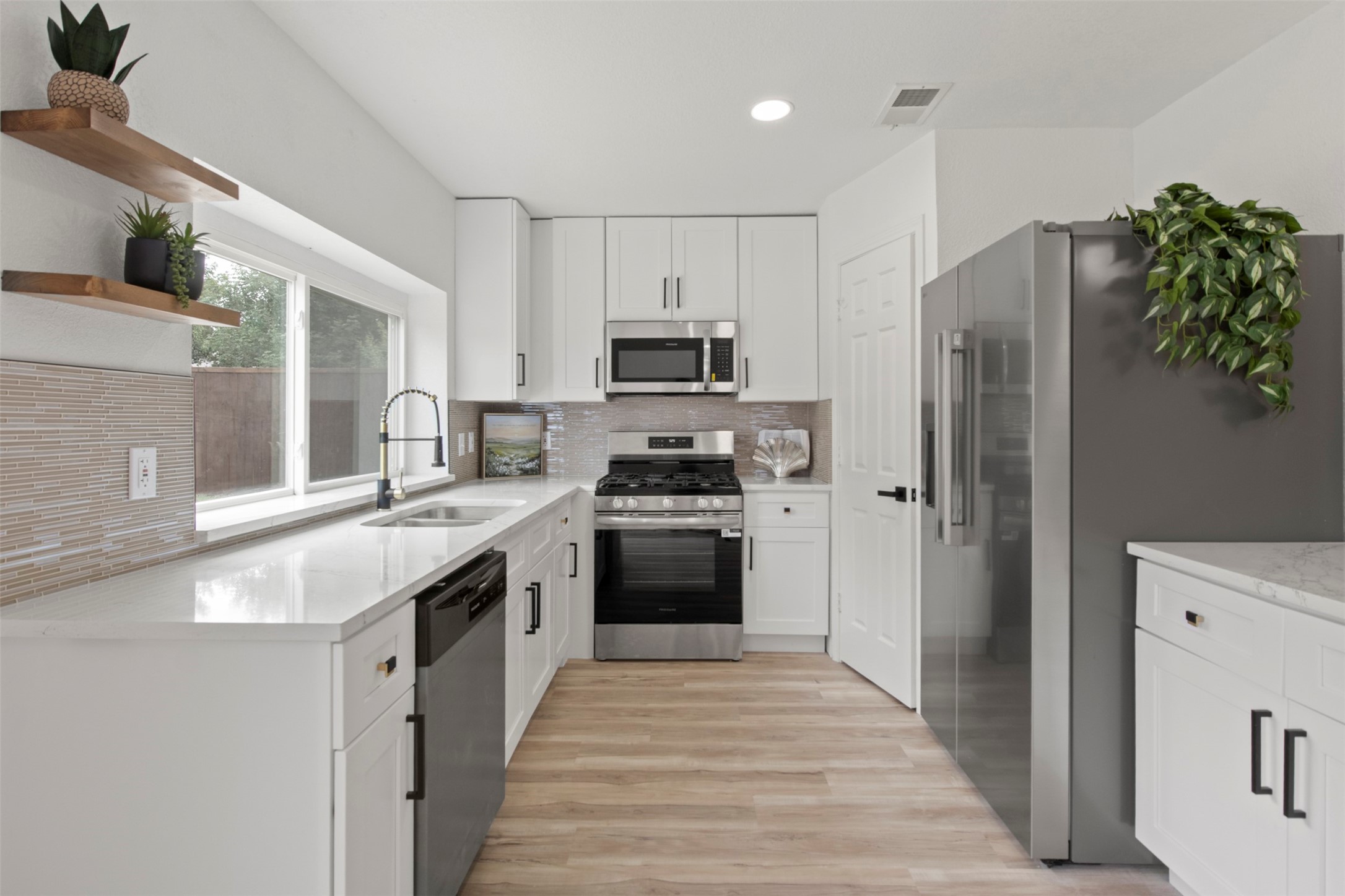 1612 Huntington Drive