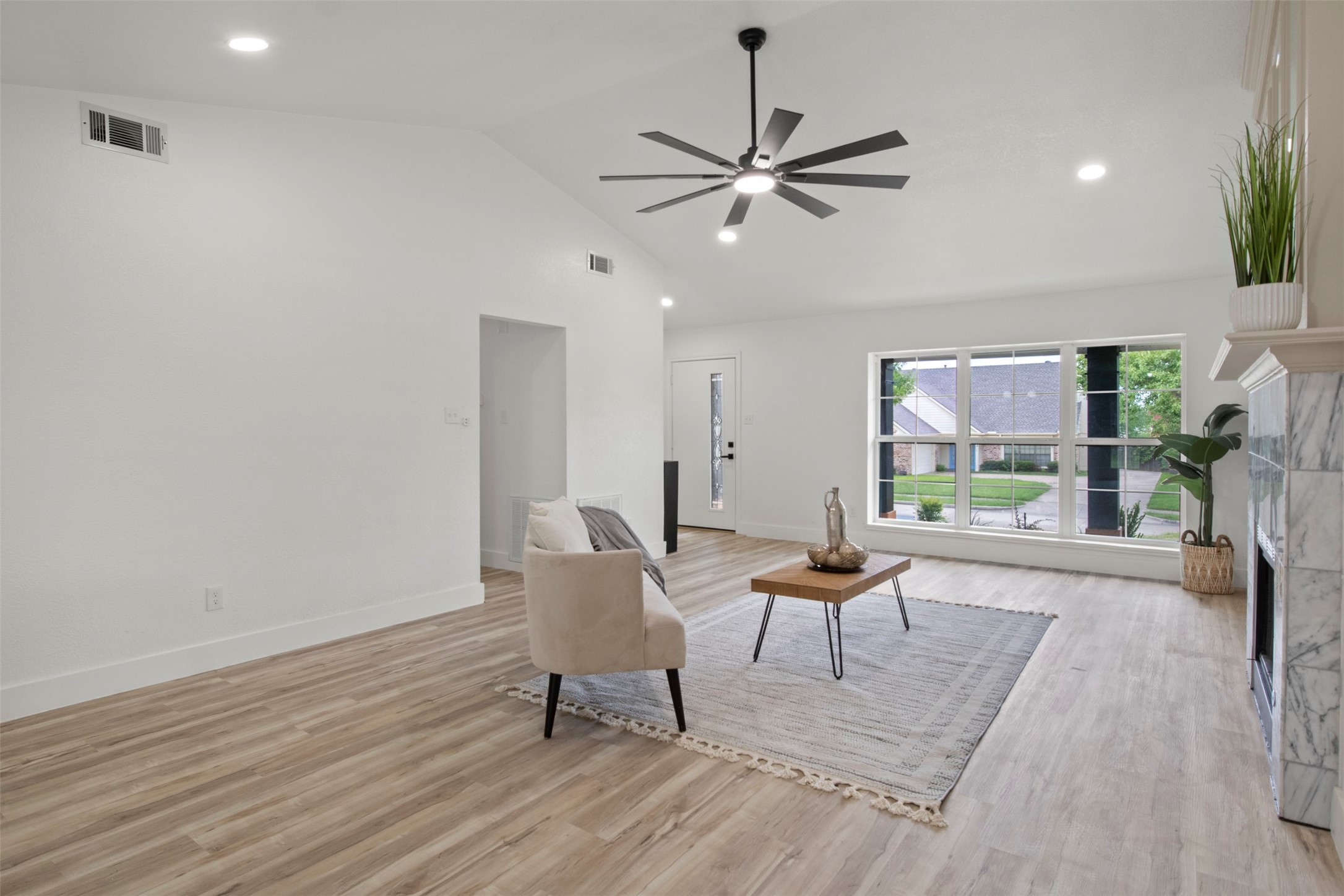 1612 Huntington Drive