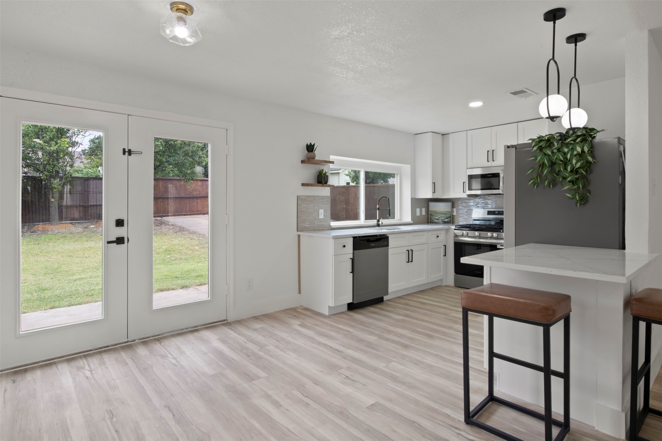 1612 Huntington Drive