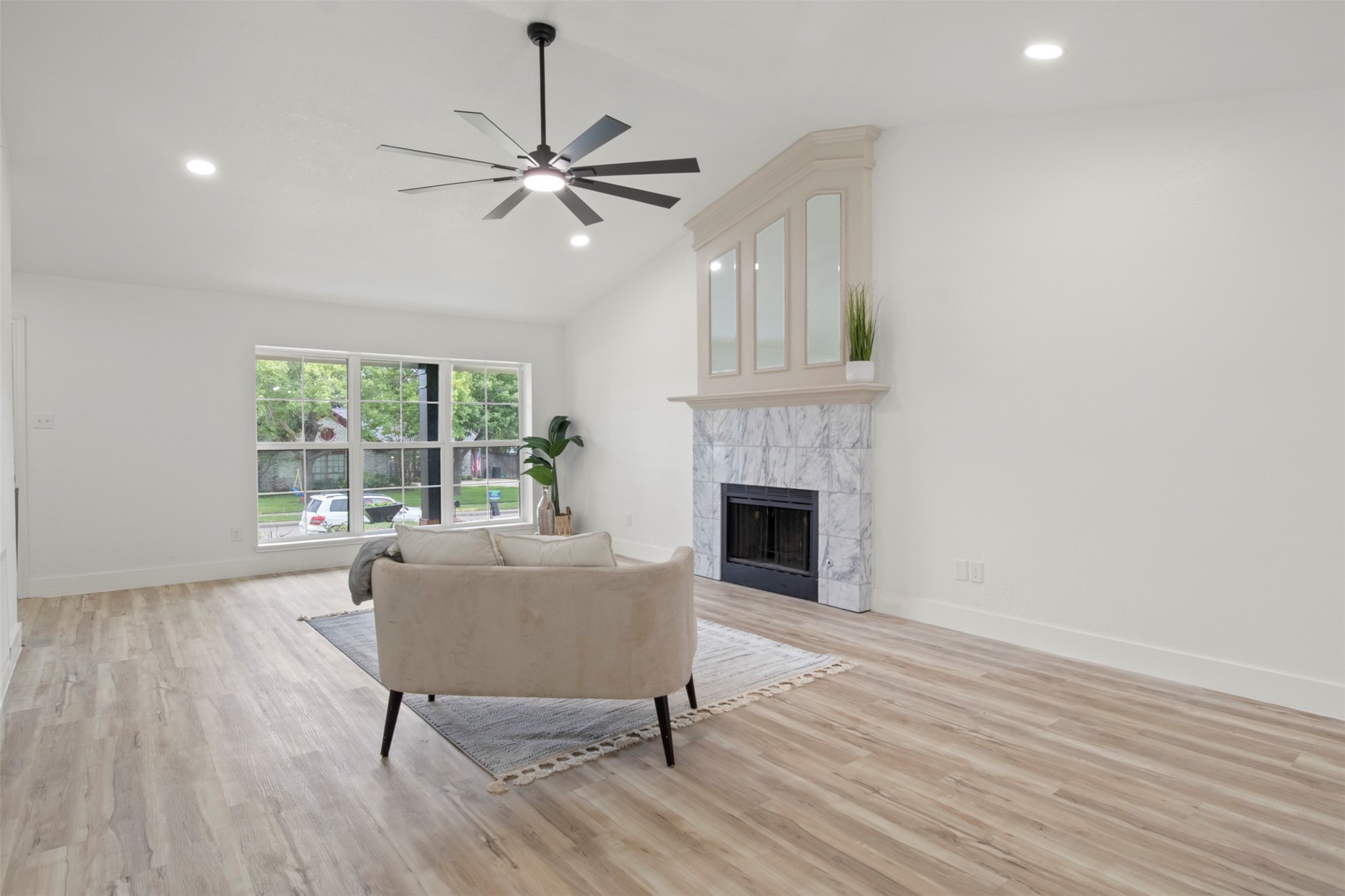 1612 Huntington Drive
