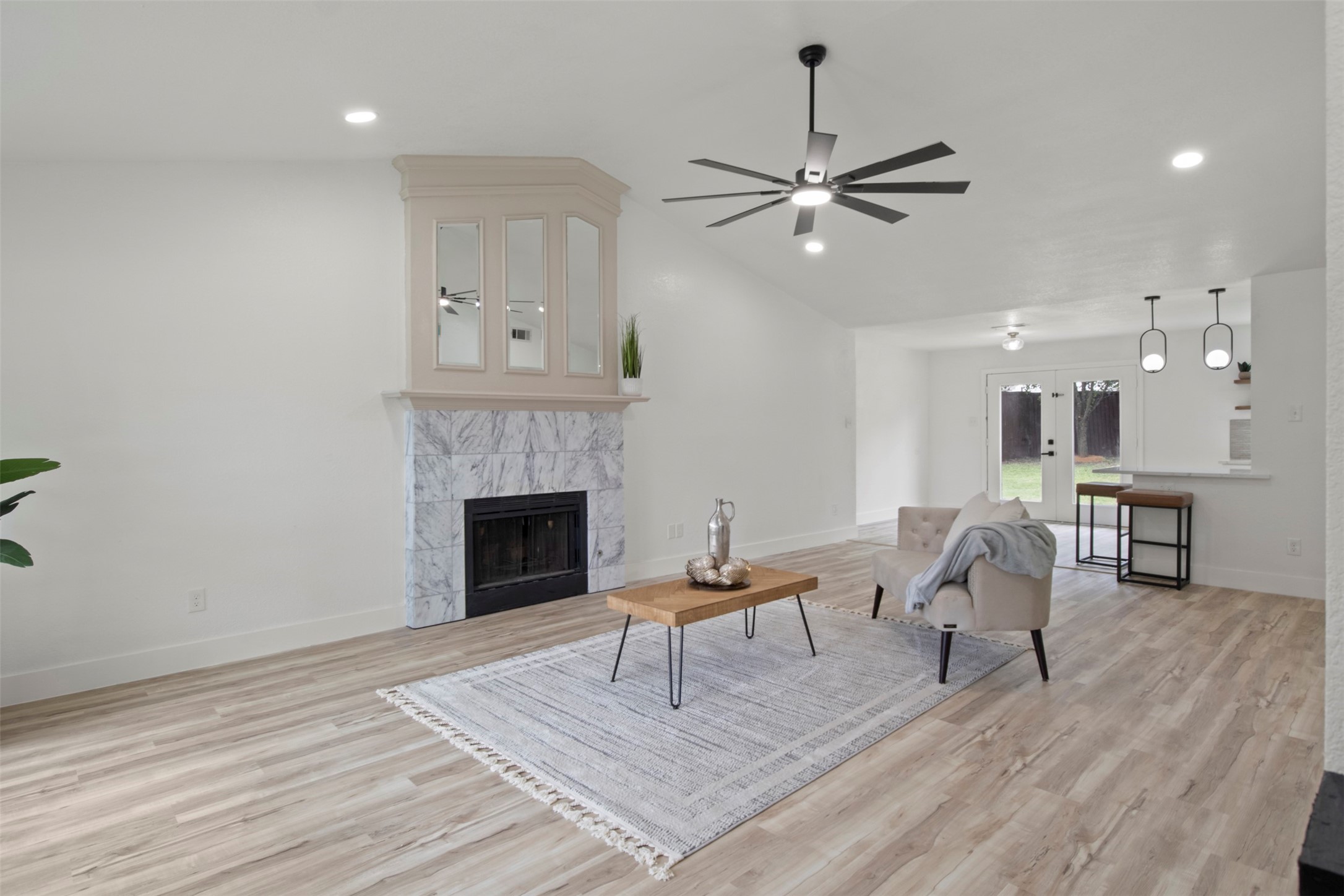 1612 Huntington Drive