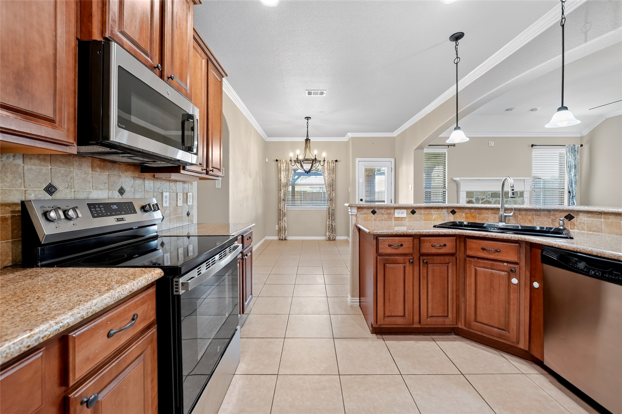 105 Elmwood Trail