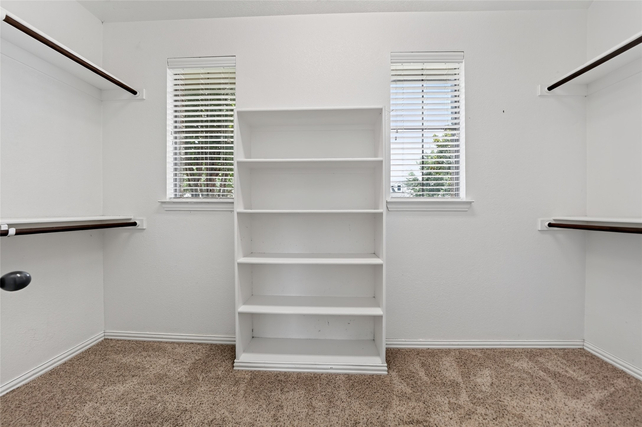 105 Elmwood Trail