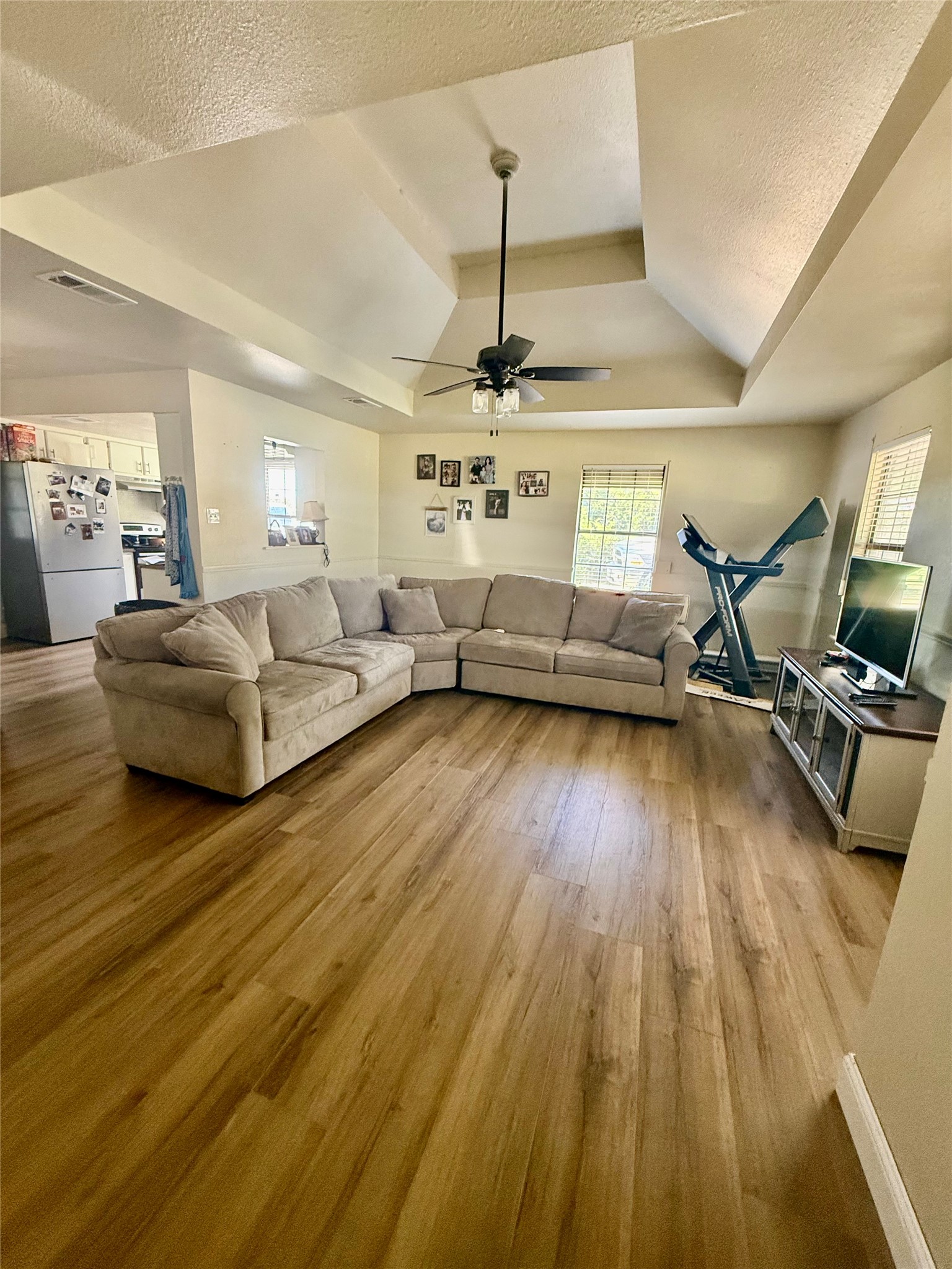 402 Lloyds Lane