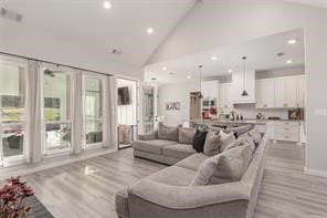 101 Lakeview Trail