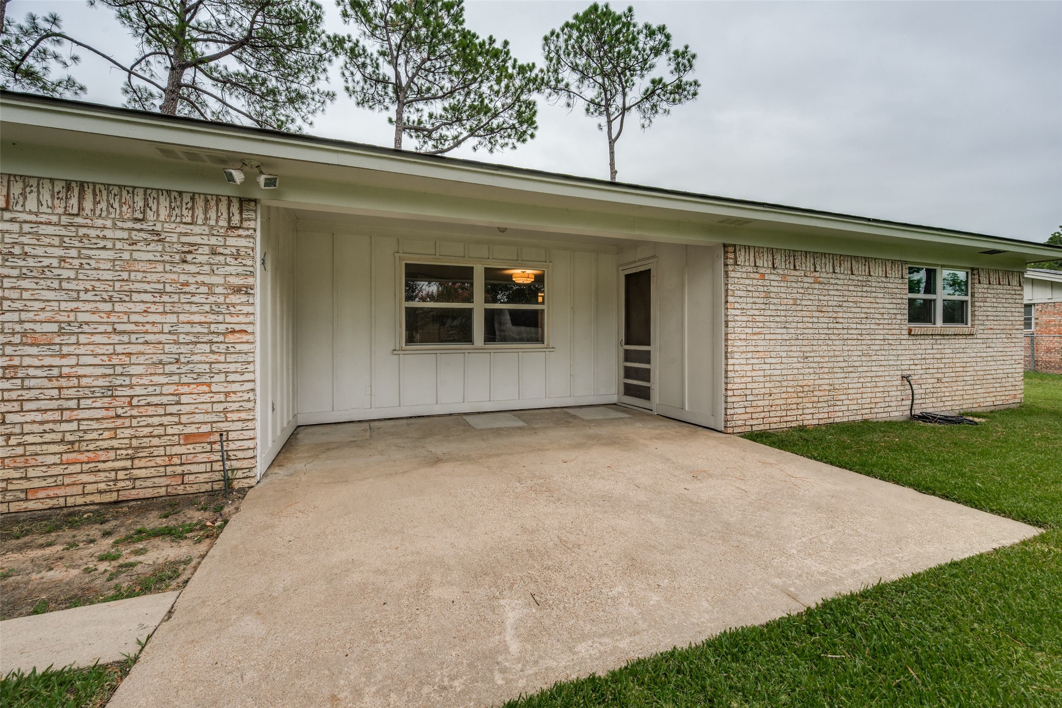 225 Glenn Drive