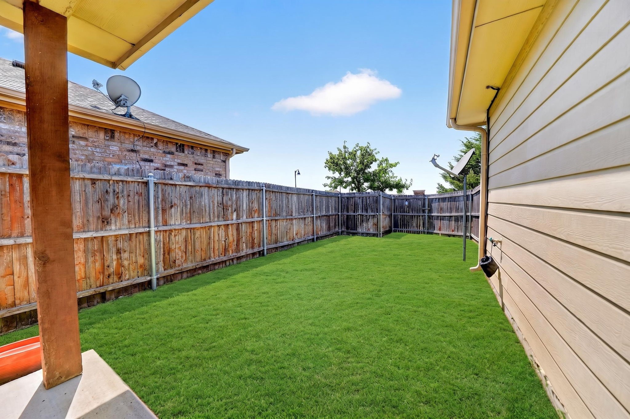 1705 Applegate Way