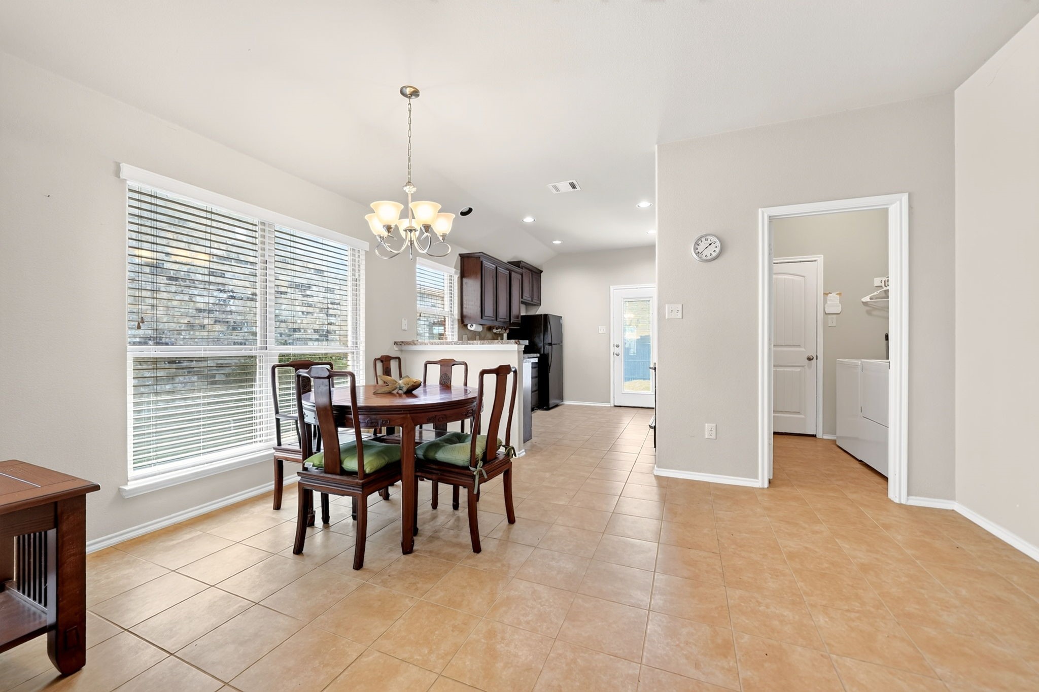 1705 Applegate Way