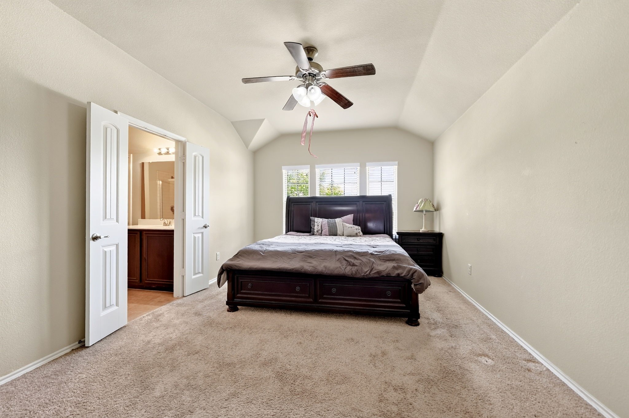 1705 Applegate Way